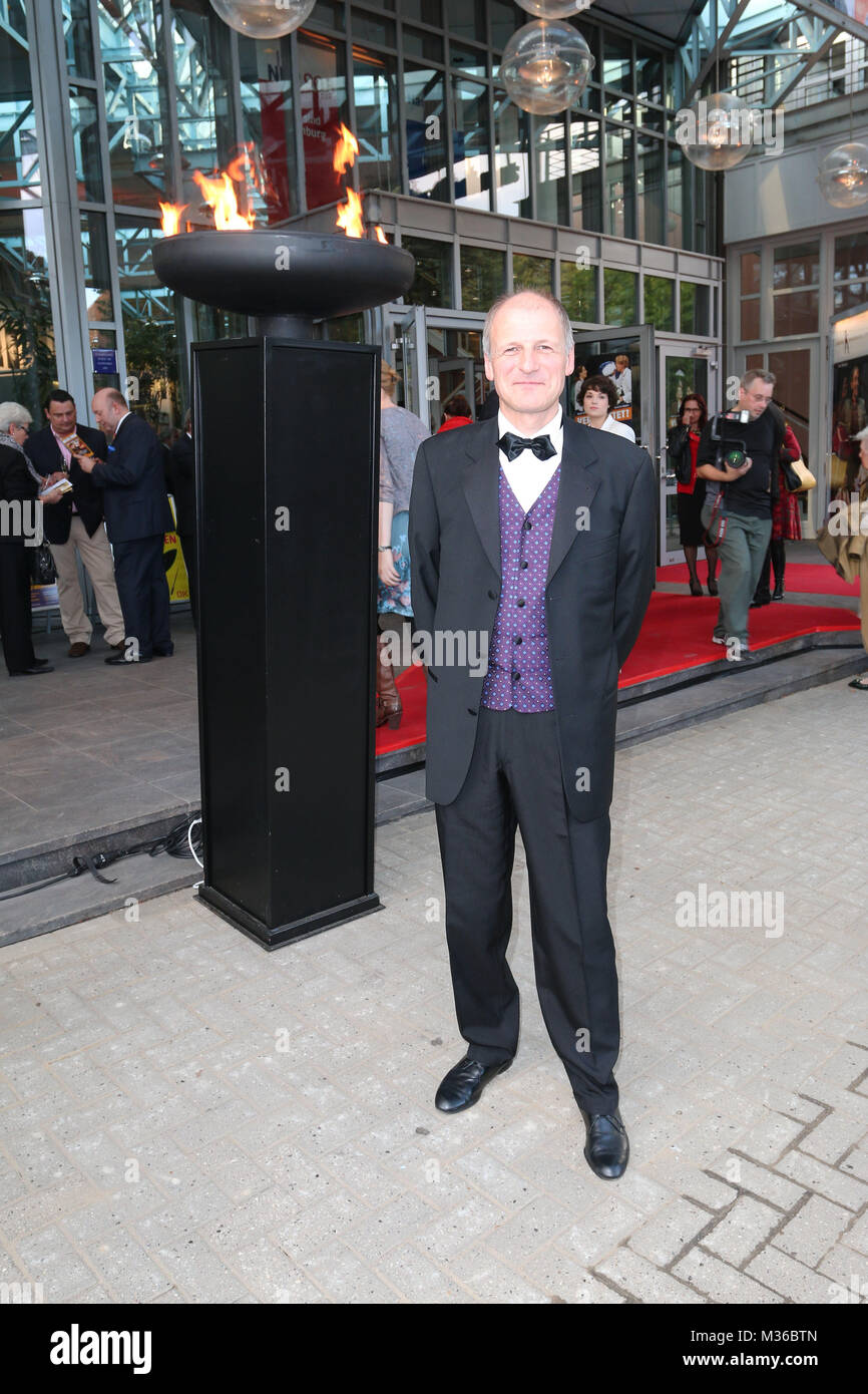 Michael Lang vor seinem Theater, Feierlichkeiten zum 25. Geburtstag der Komoedie am Winterhuder Faehrhaus, Hamburg, 20.09.2013 Stock Photo