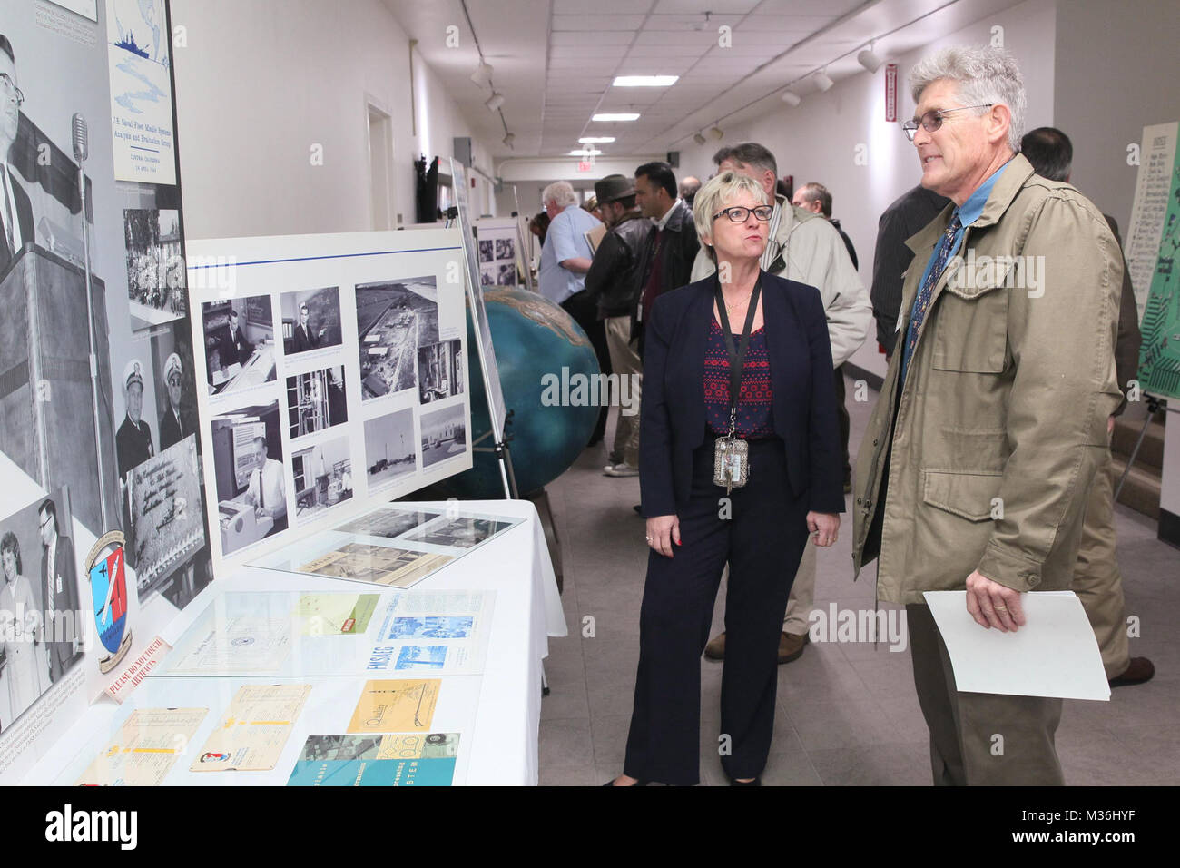 The U S Navys Director Of Surface Warfare Hi Res Stock Photography And Images Alamy