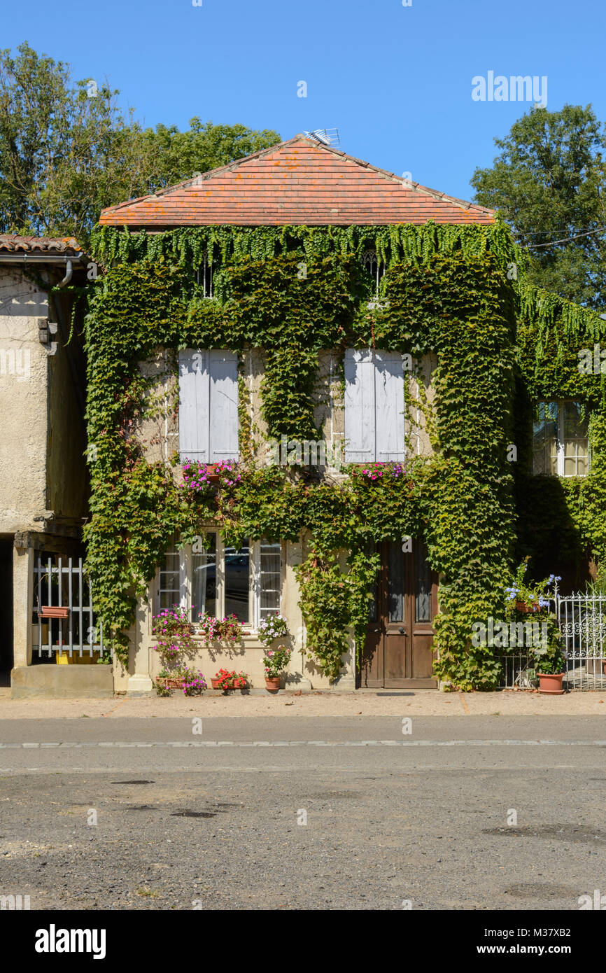 Southwest france d'artagnan gascony hires stock photography and images