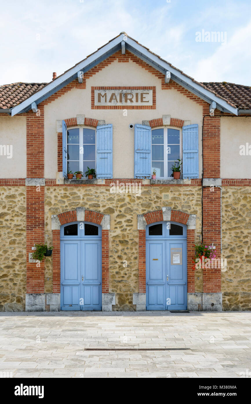 Villages of gascony hires stock photography and images Alamy