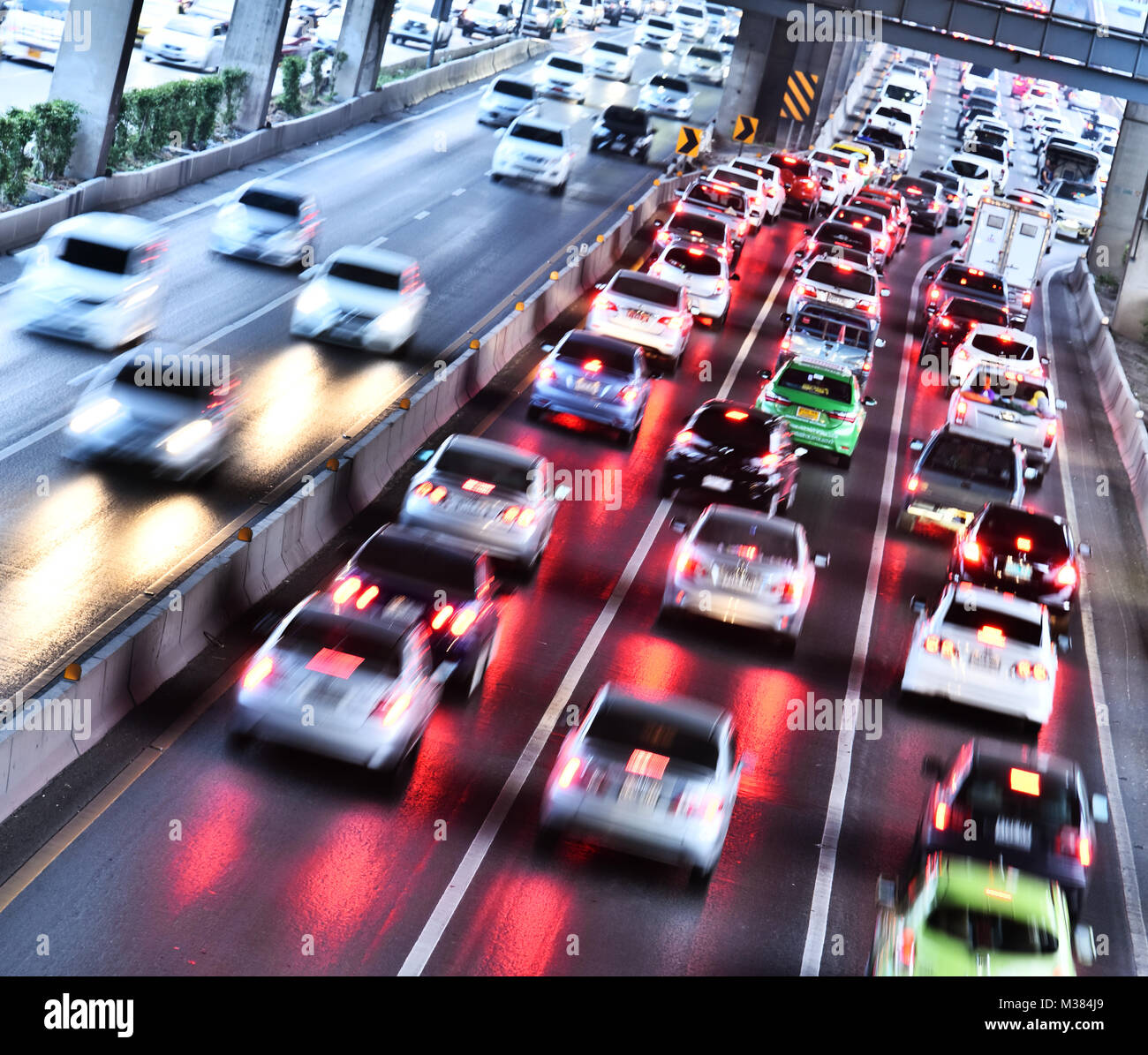 Controlledaccess highway in Bangkok during rush hour Stock Photo Alamy