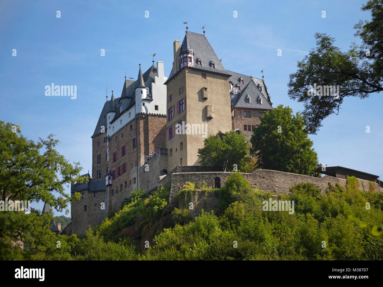Eltz castle, beautiful medieval castle at Wierschem, Muenstermaifeld ...
