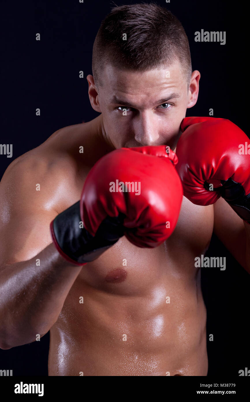 Sweaty boxing hires stock photography and images Alamy