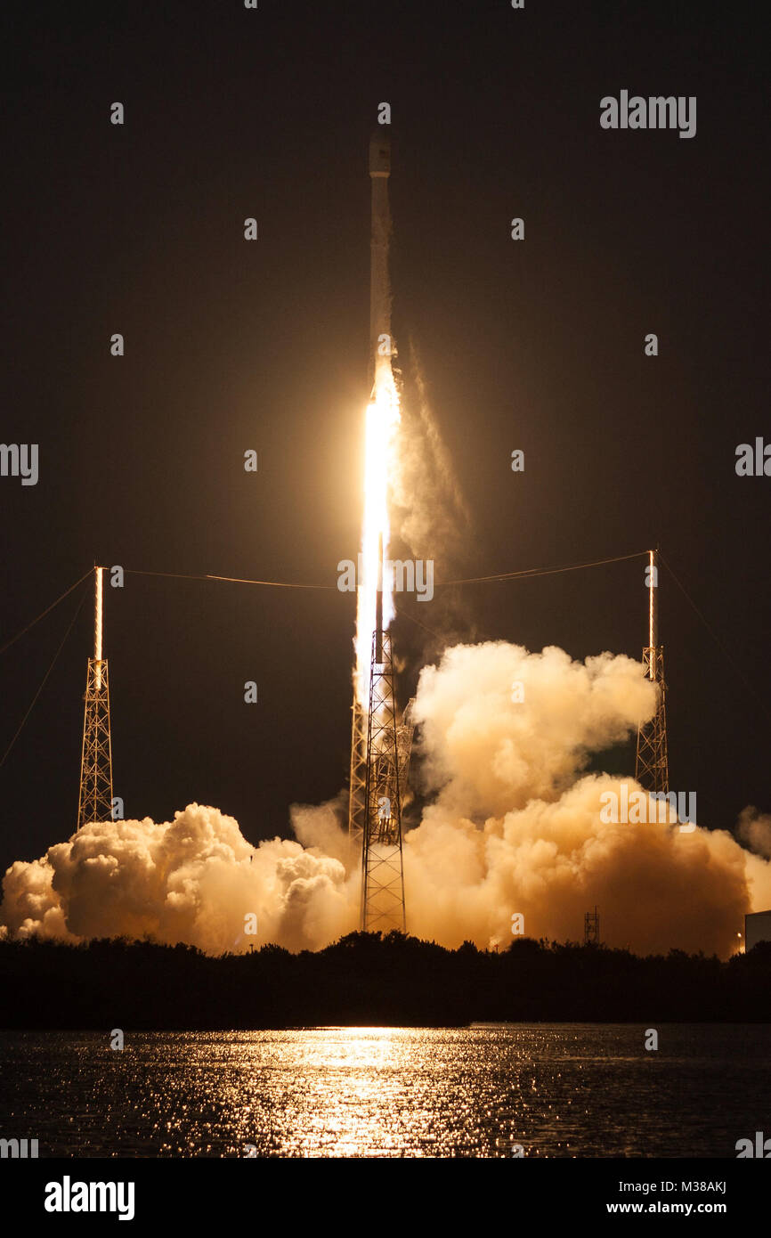The first-stage booster of the SES-9 mission lands on the ASDS landing ...