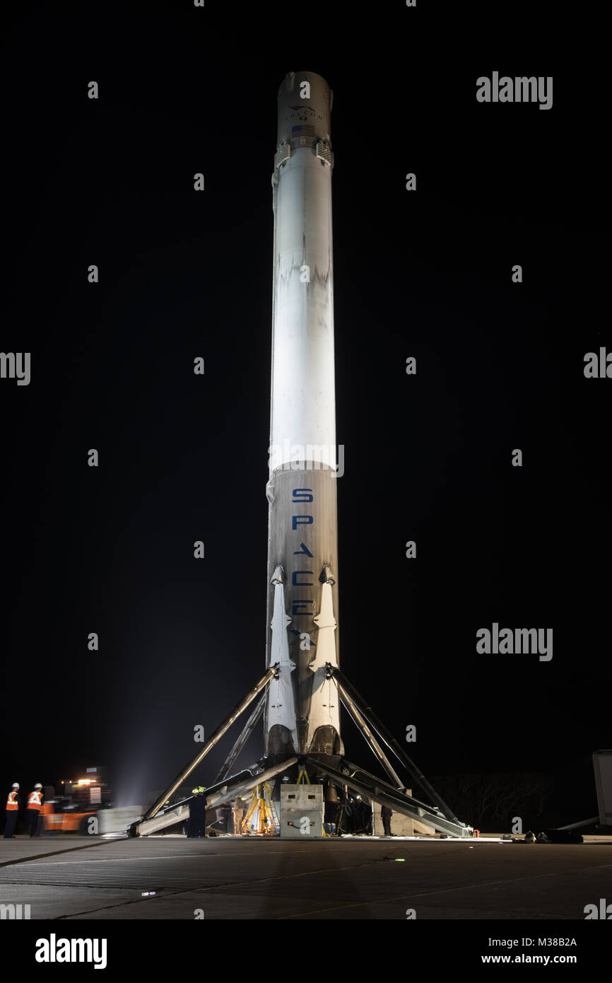 The CRS-9 mission launched a Dragon capsule to deliver cargo to the ...
