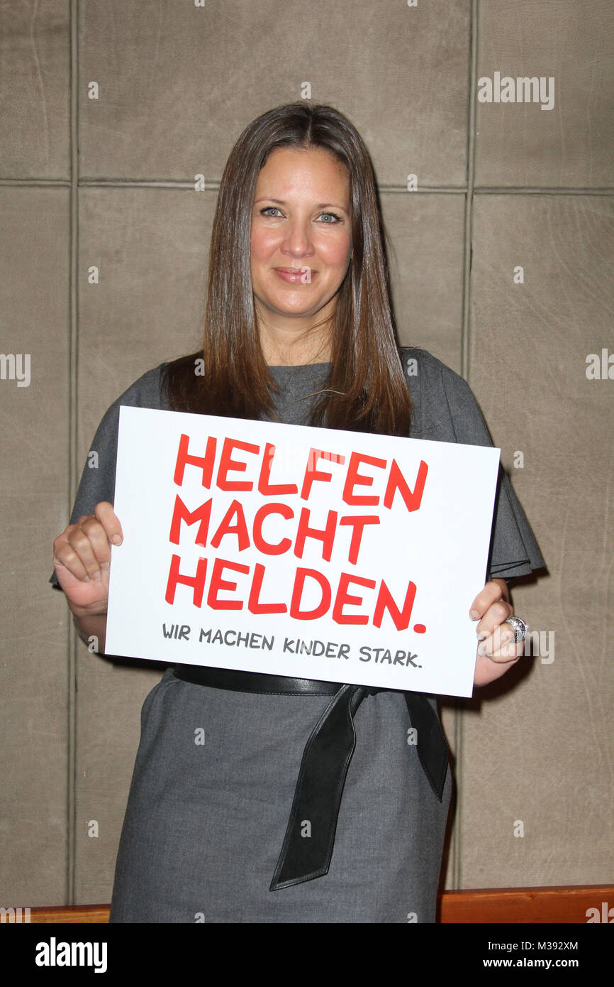 Dana Schweiger, Pressekonferenz Dunkelziffer, Hyatt Hamburg, 05.02.2013 Stock Photo