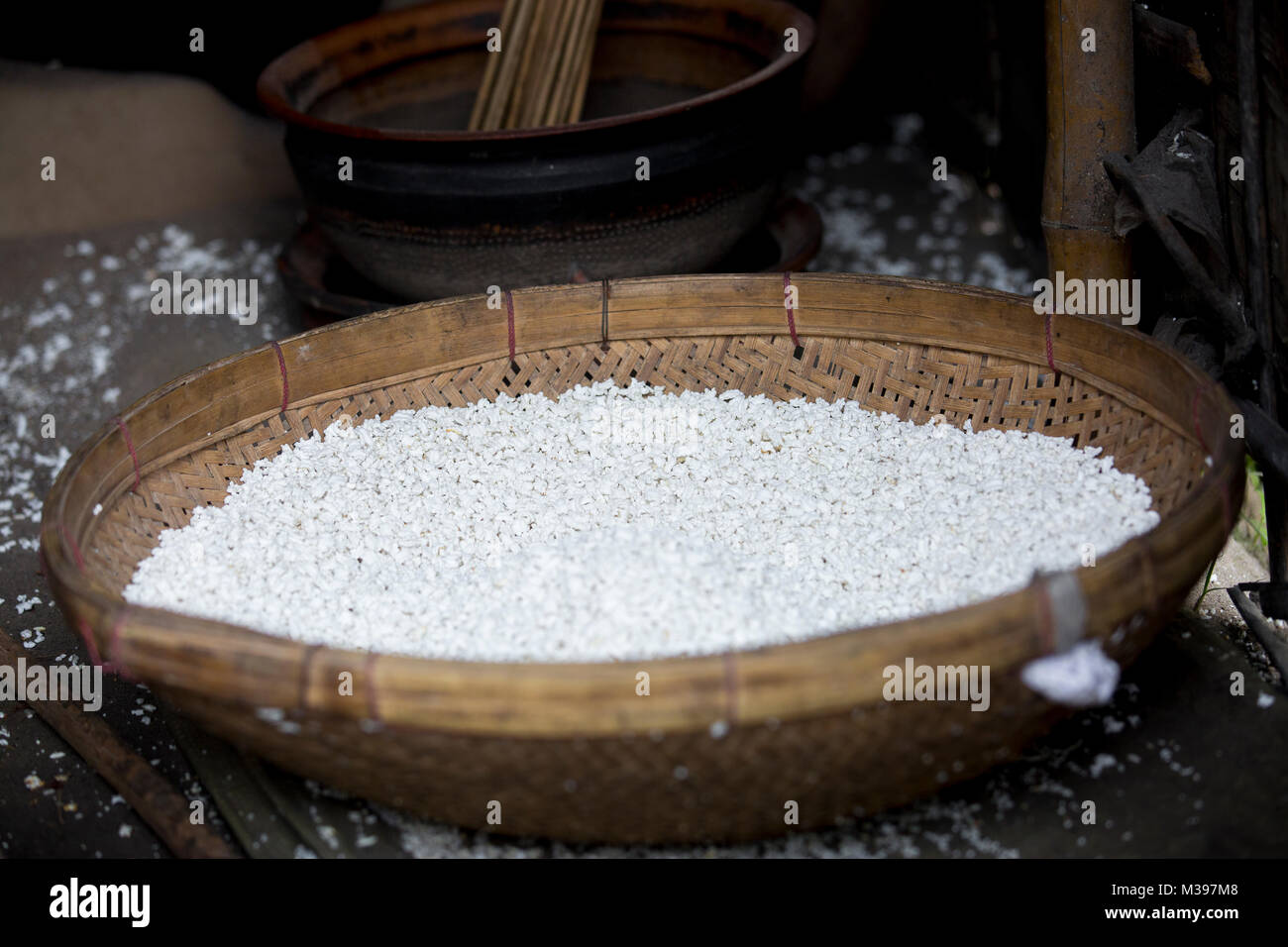 The English word for ‘khoi’ is puffed rice. ‘Khoi’ and ‘Muri’ (bengali ...