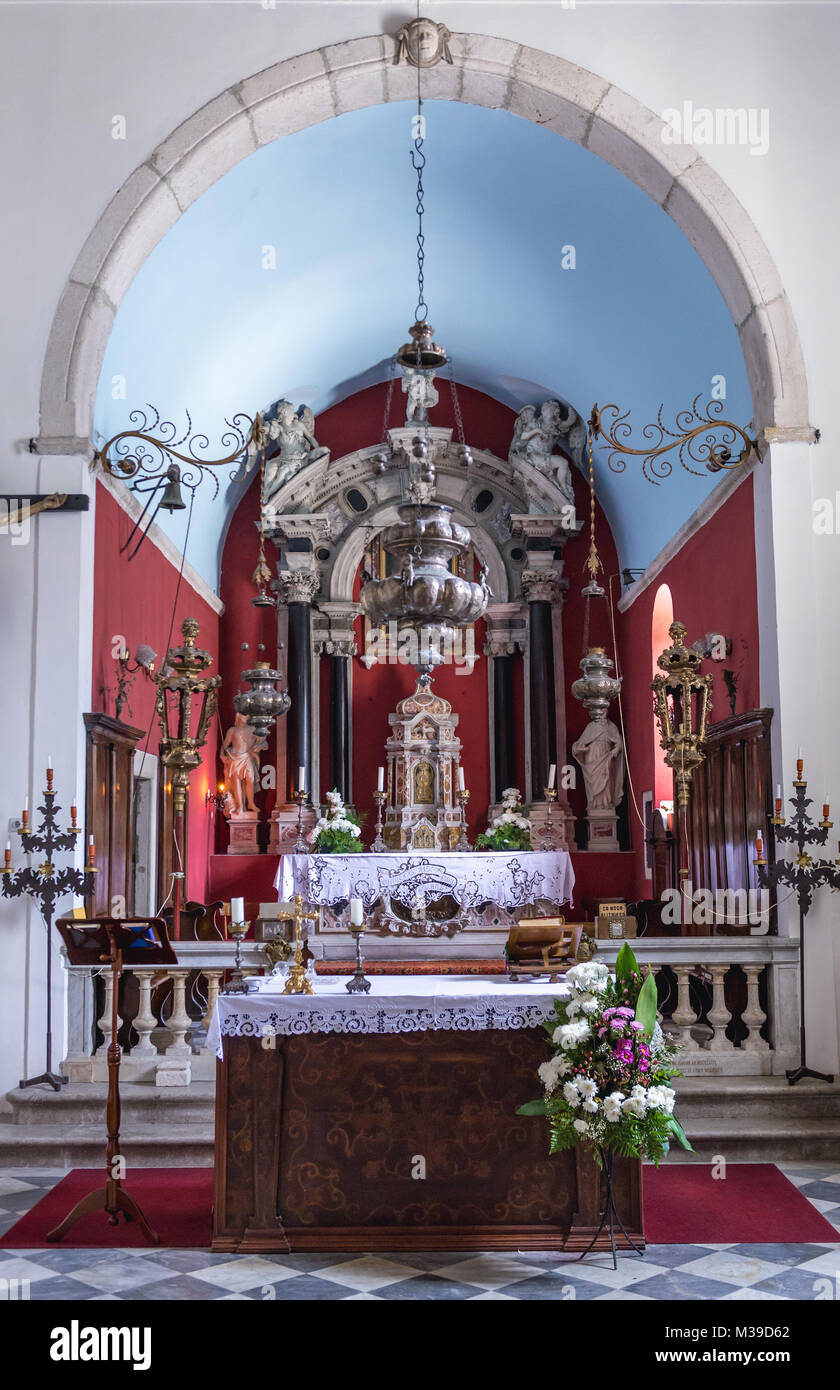 Saint nicholas church interior hi-res stock photography and images - Alamy