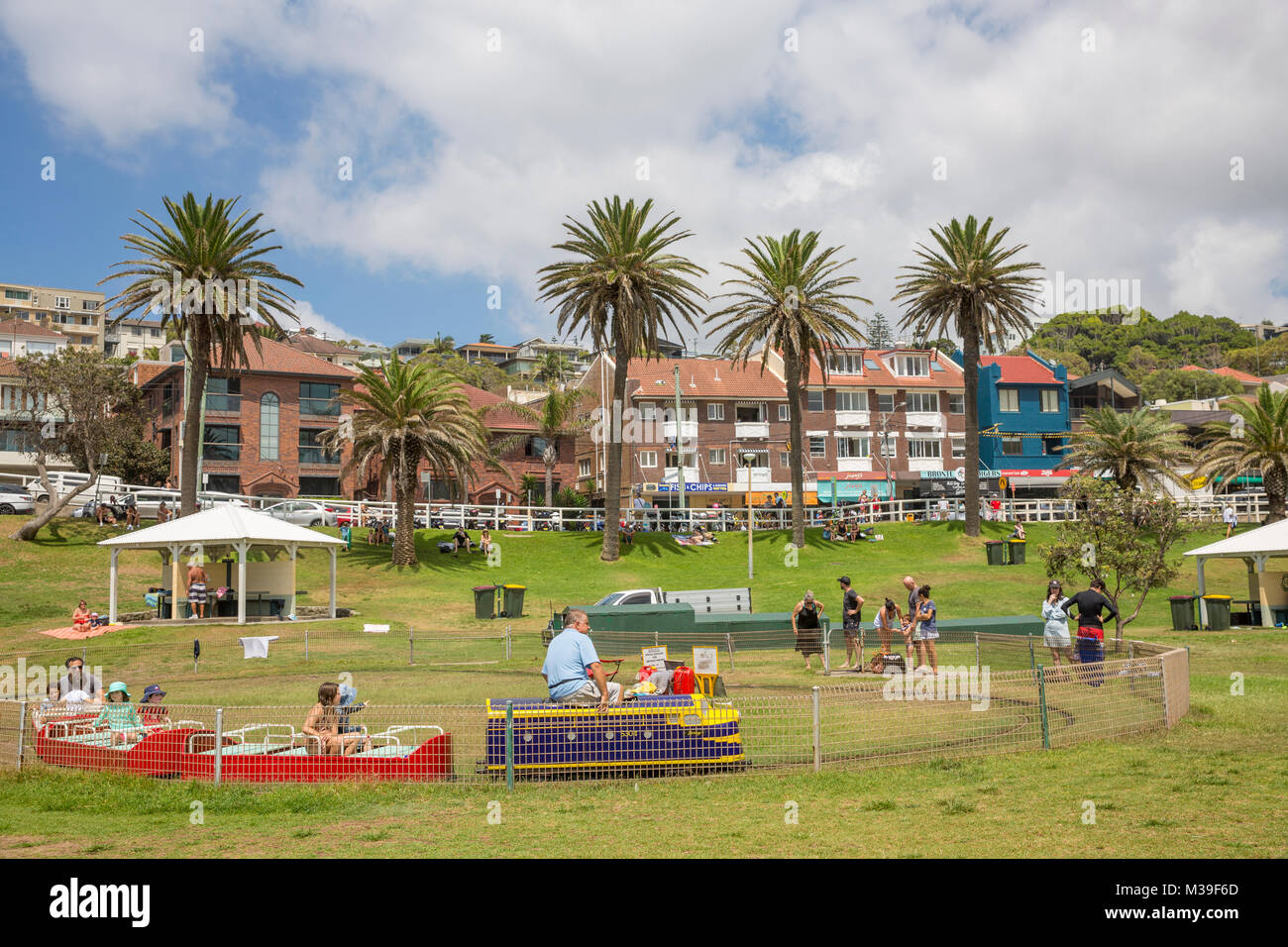 Bronte Beach Park High Resolution Stock Photography And Images Alamy Bronte Beach Park High Resolution Stock Photography And Images Alamy