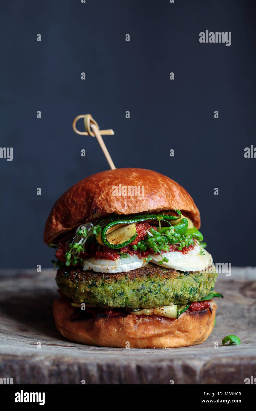 Green beans sundried tomato hires stock photography and images Alamy