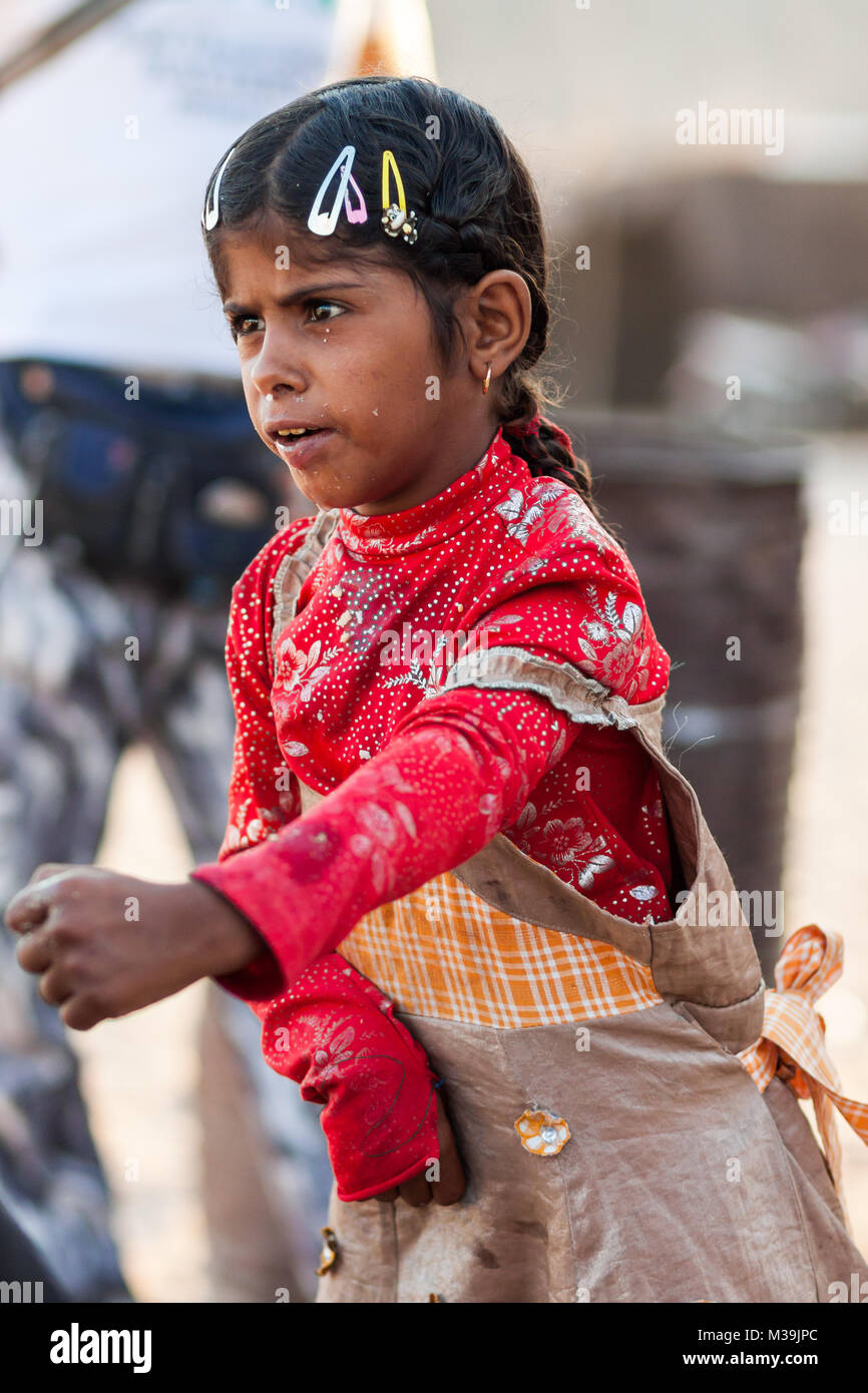 Bedouin woman in veil hi-res stock photography and images - Alamy