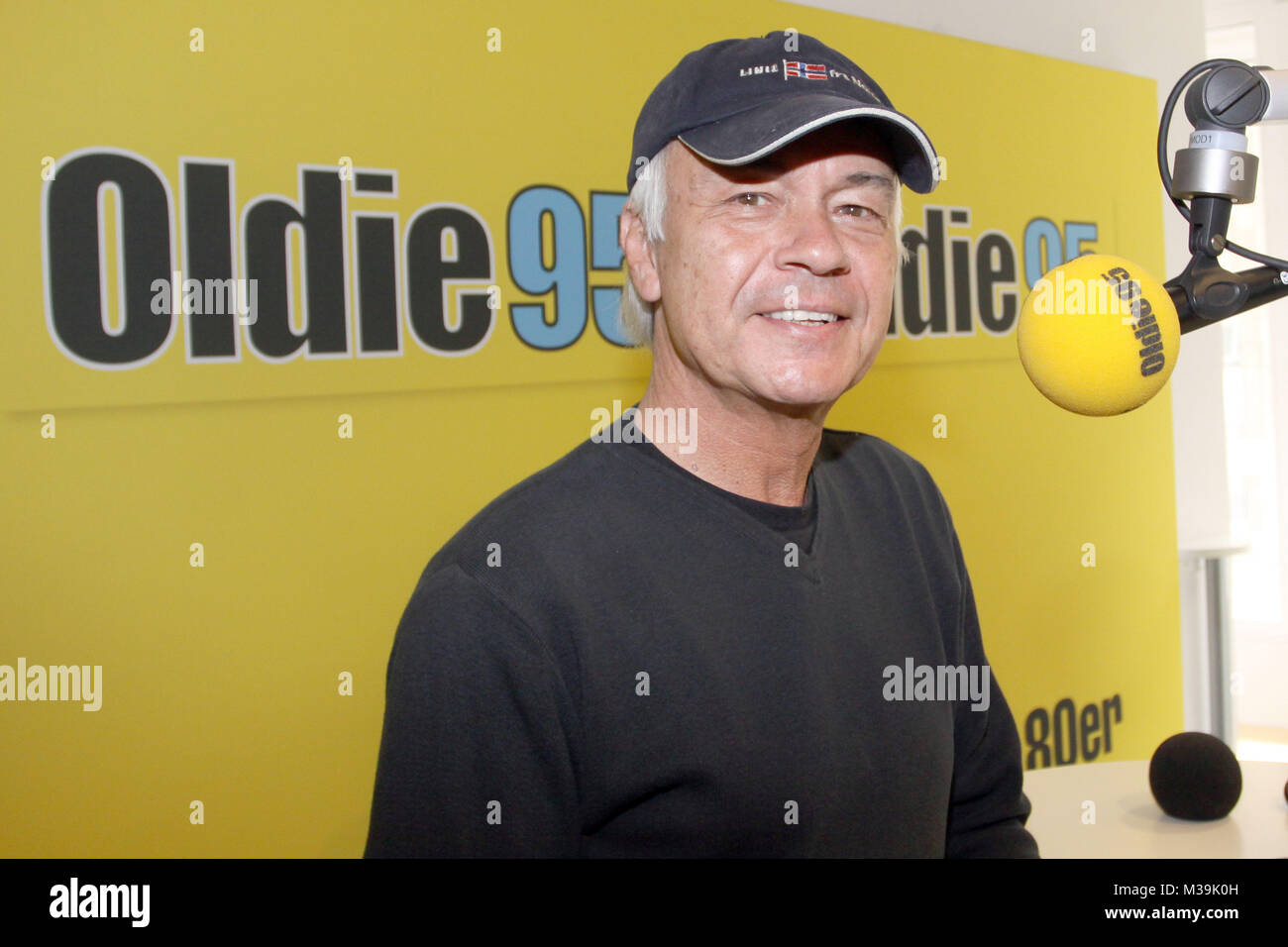 Henner Hoier ( 19. April 1945 in Adendorf) ist ein deutscher ...