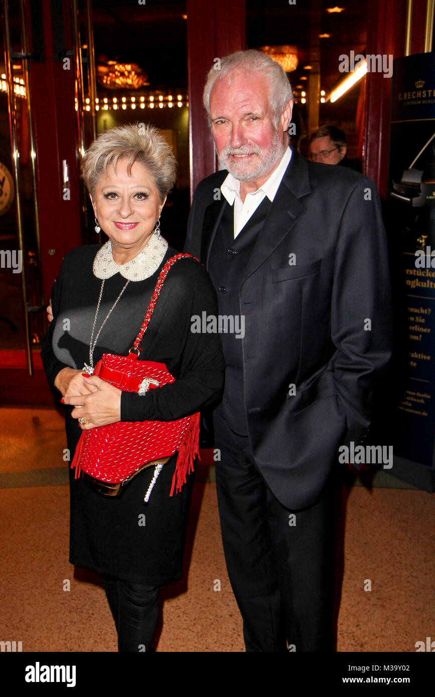 Dagmar Frederic und Ehemann Klaus Lenk, The Magical Mystery Show  (Premiere), Wintergarten, Berlin, 15.11.2012 Stock Photo - Alamy