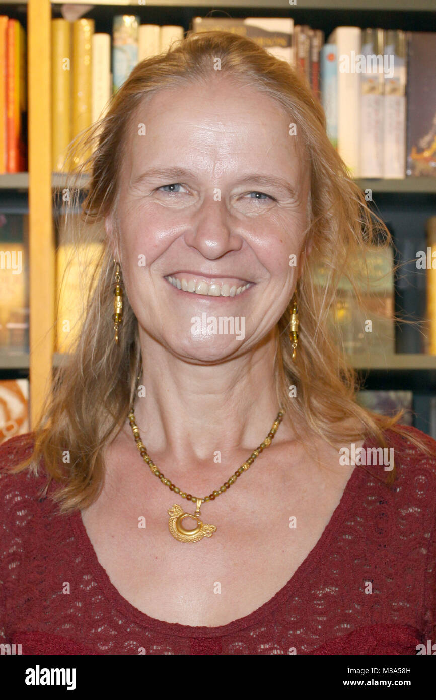 Cornelia funke hi-res stock photography and images - Alamy