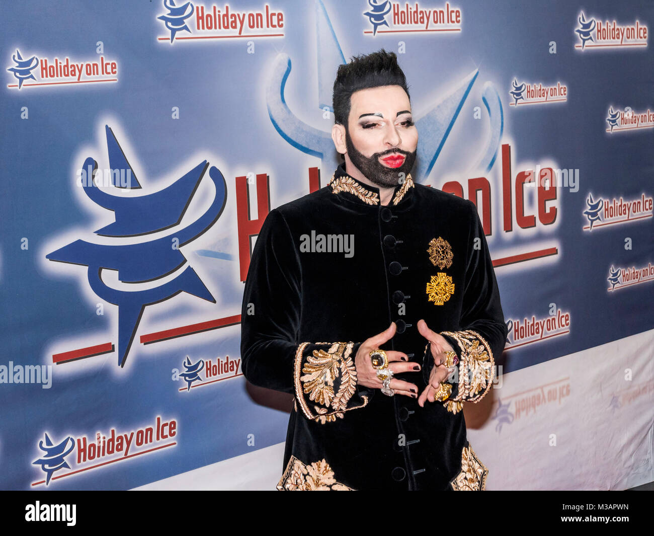 Harald Gloockler Auf Dem Roten Teppich Bei Der Holiday On Ice