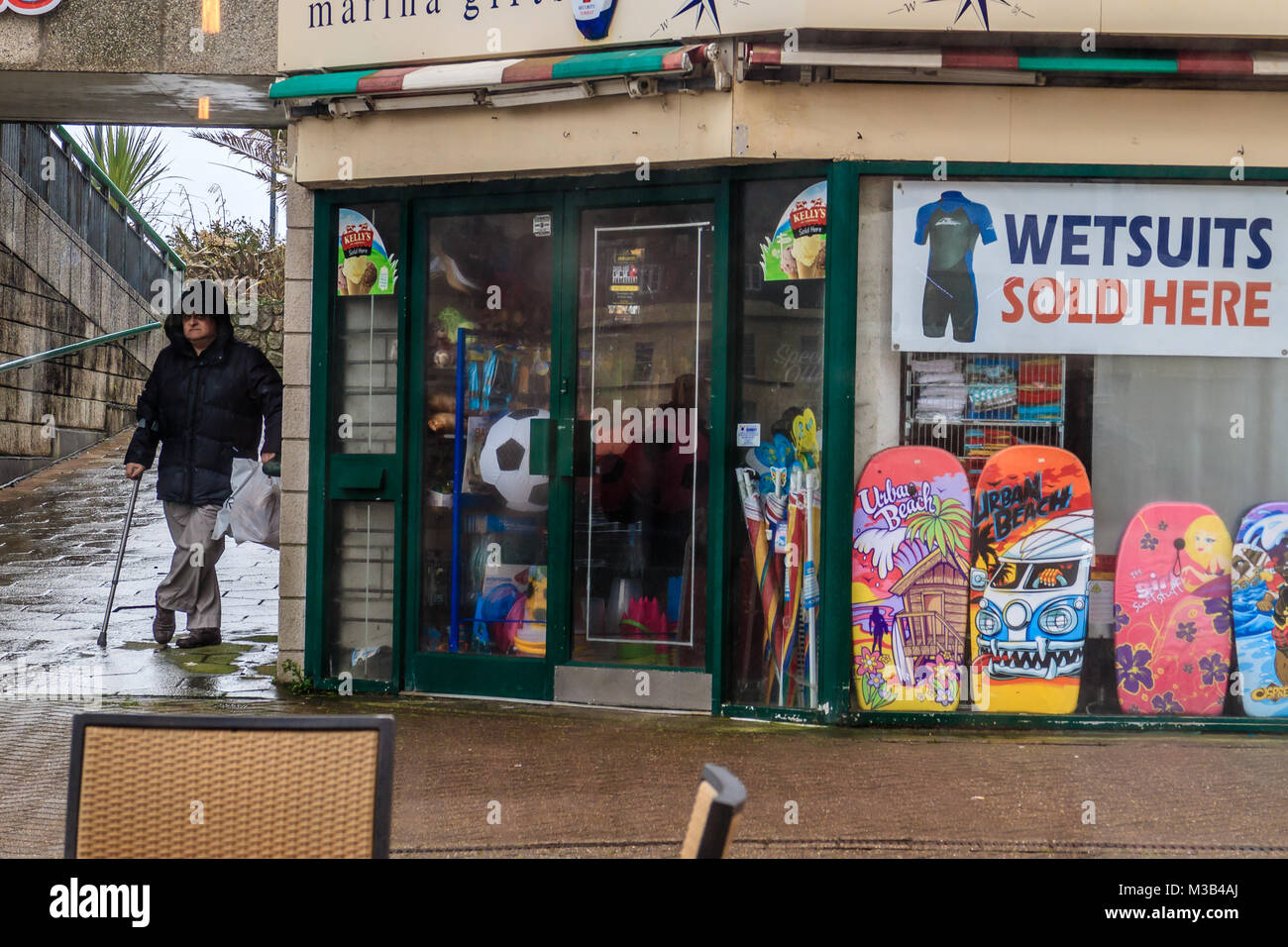 Wetsuits sold here sign hires stock photography and images Alamy