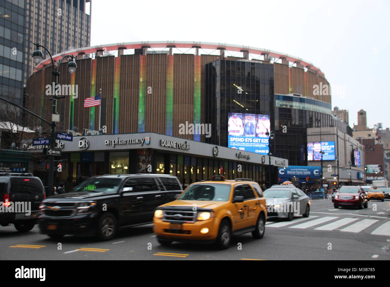 New York, USA. 9th Feb, 2018. Famous venue Madison Square Garden towers over Penn Station in New York, US, 9 February 2018. Credit: Christina Horsten/dpa/Alamy Live News Stock Photo
