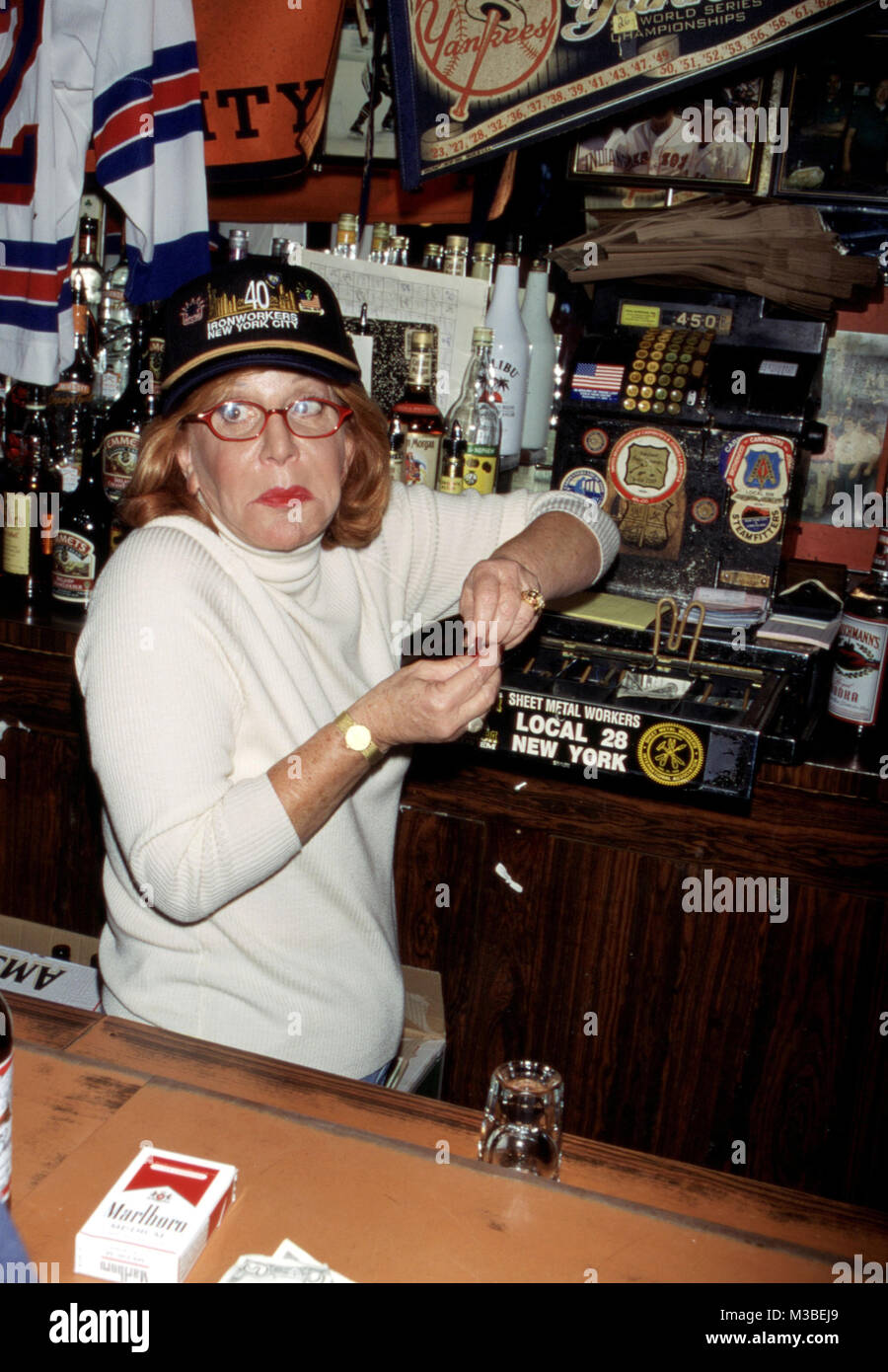 Sally jessy raphael hi-res stock photography and images - Alamy