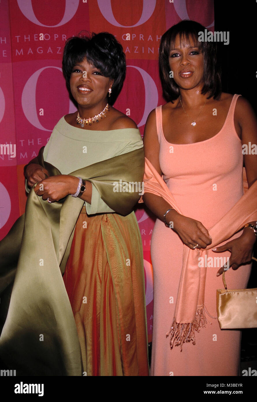 Credit: Walter McBride/MediaPunch  OPRAH WINFREY, GAYLE KING  AND HEARST MAGAZINES  4/17/2001 HOST THEIR 1st ANNIVERSARY OF  O  MAGAZINE.  CIPRIANI RESTAURANT IN NEW YORK CITY. CREDIT ALL USES Stock Photo
