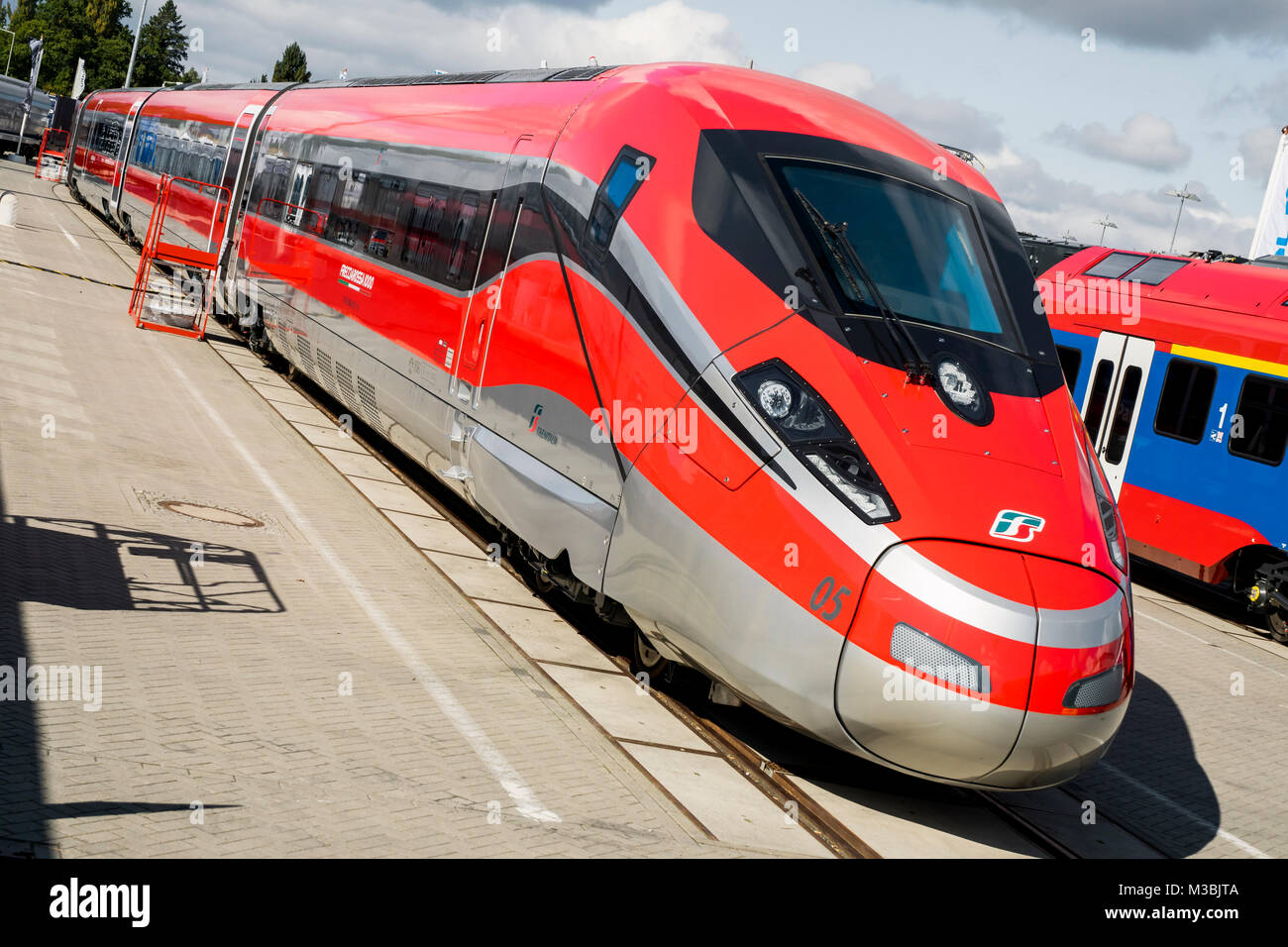 Frecciarossa 1000,  Hochgeschwindigkeitszug ( Der Zug soll für Kunden als ETR 400 bezeichnet werden ) High-speed Rail aus Italien auf dem Freigelände der Innotrans 2014 in Berlin. Stock Photo