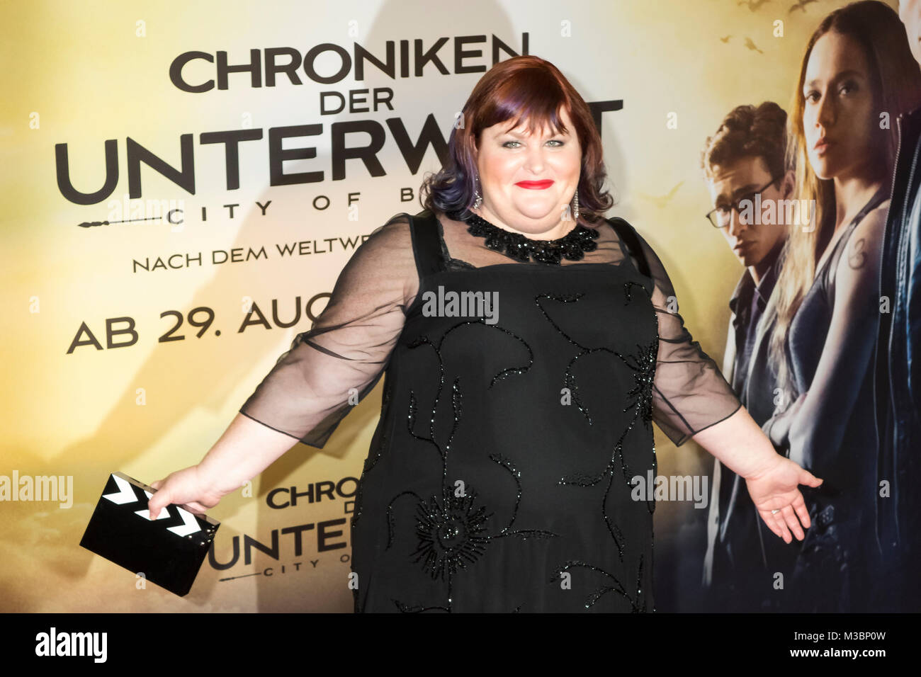 Cassandra Clare auf den roten Teppich bei der Europapremiere Chroniken