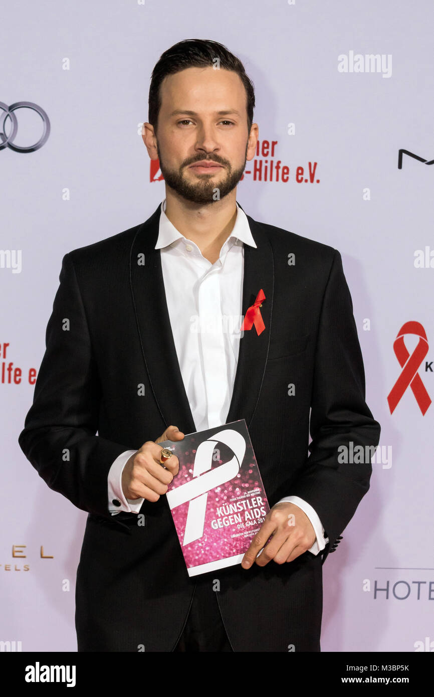 Franz Dinda auf dem roten Teppich bei der Künstler gegen Aids  -Die Gala 2014- im Berliner Theater des Westens. Stock Photo