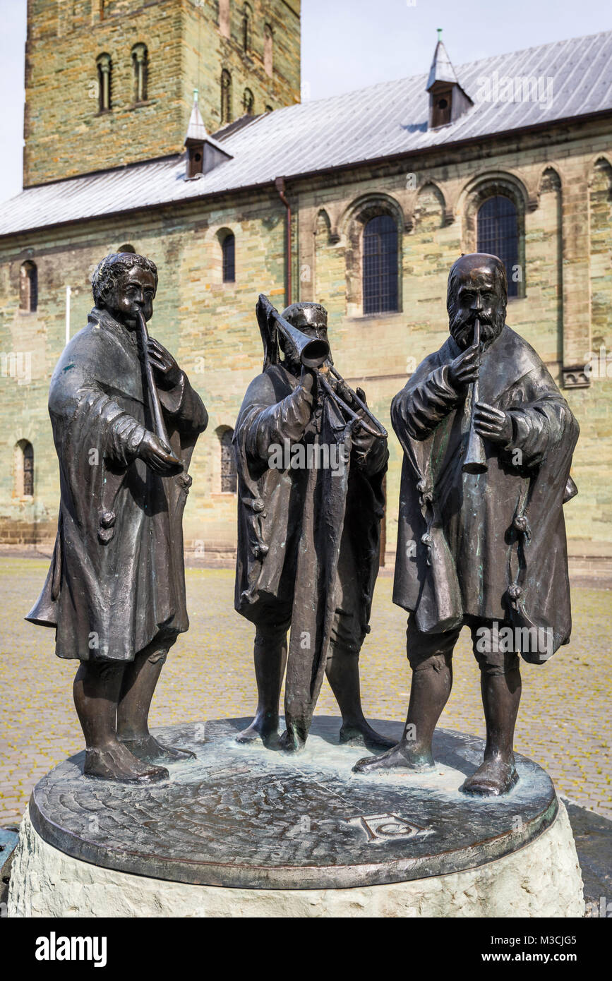 Aldegreverbrunnen Fountain, sculpture by Kord Winter, 1989, Petrikirche (St Peter Church), Soest, North Rhine-Westphalia, Germany Stock Photo