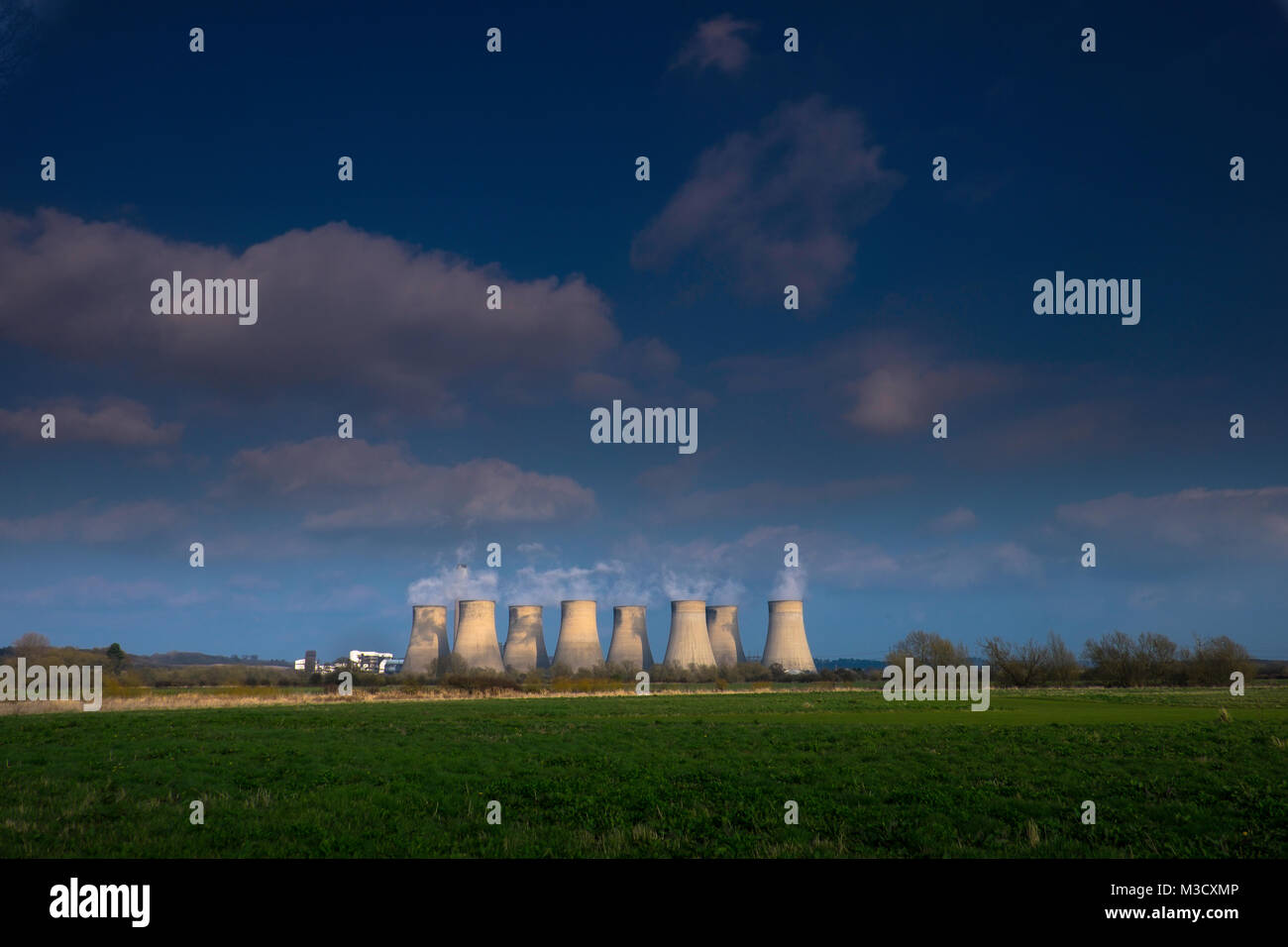 Ratcliffe-on-Soar coal-fired power station operated by E.ON UK. Stock Photo