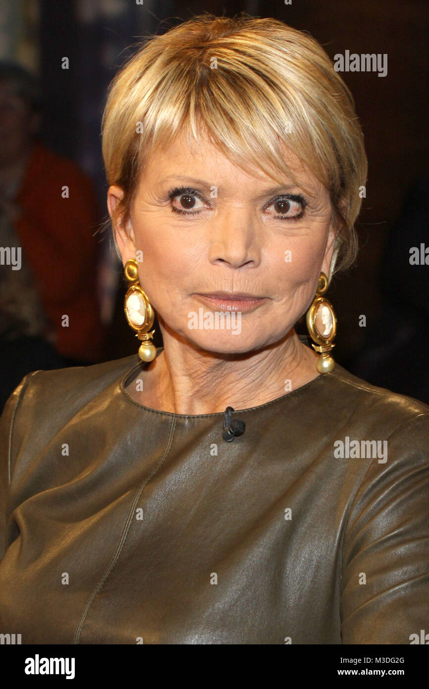 Ndr Talkshow Hamburg 12 03 2011 Uschi Glas Schauspielerin Stock Photo Alamy