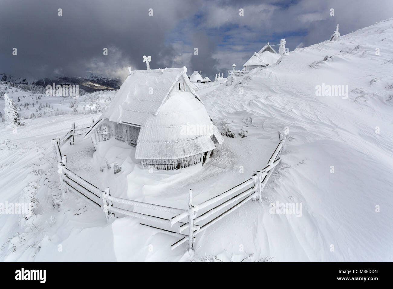 Aerial view of cabin hi-res stock photography and images - Alamy