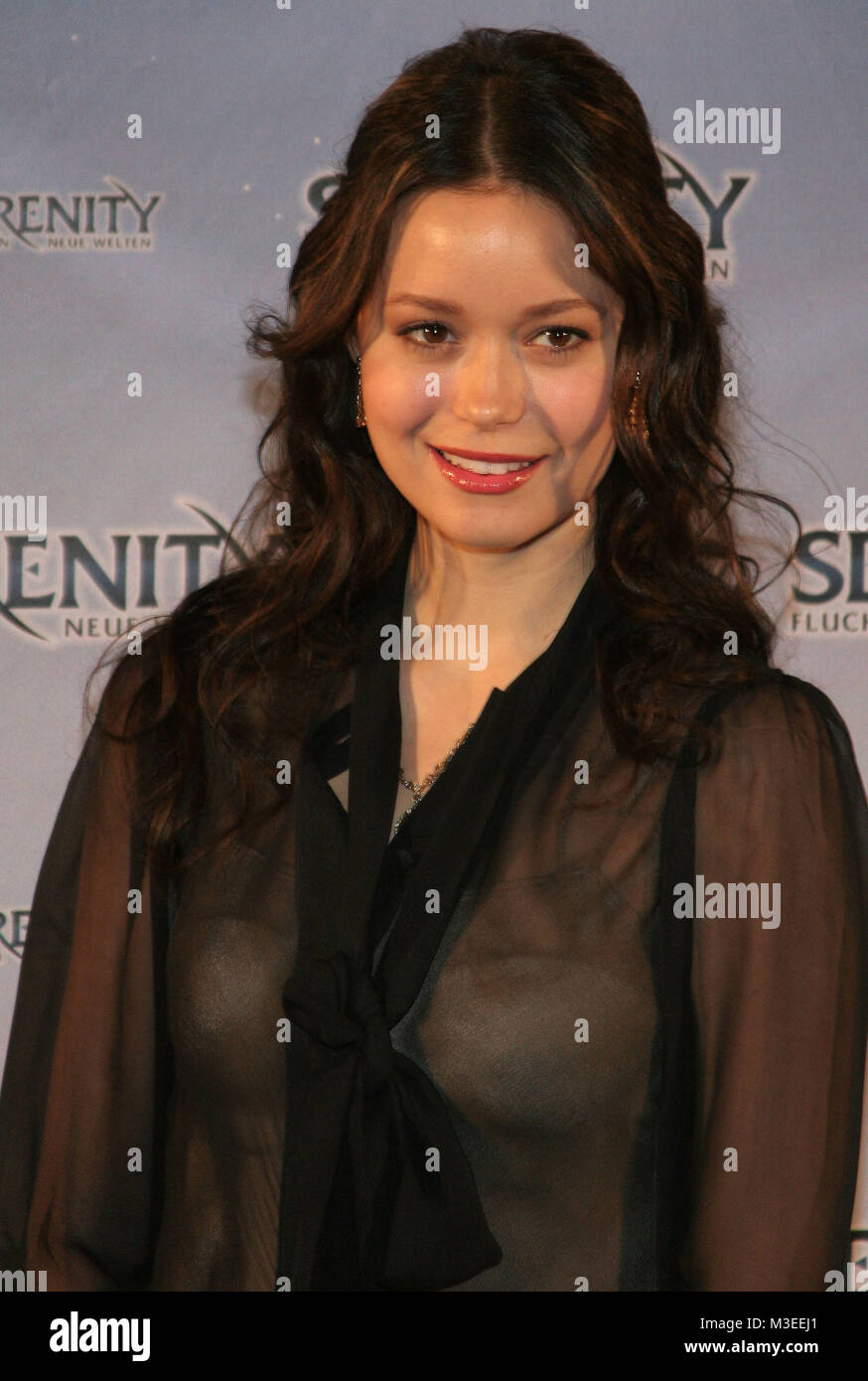 FOTOCALL SERENITY - FLUCHT IN NEUE WELTEN HAMBURG, 07.10.2005 SUMMER GLAU Stock Photo