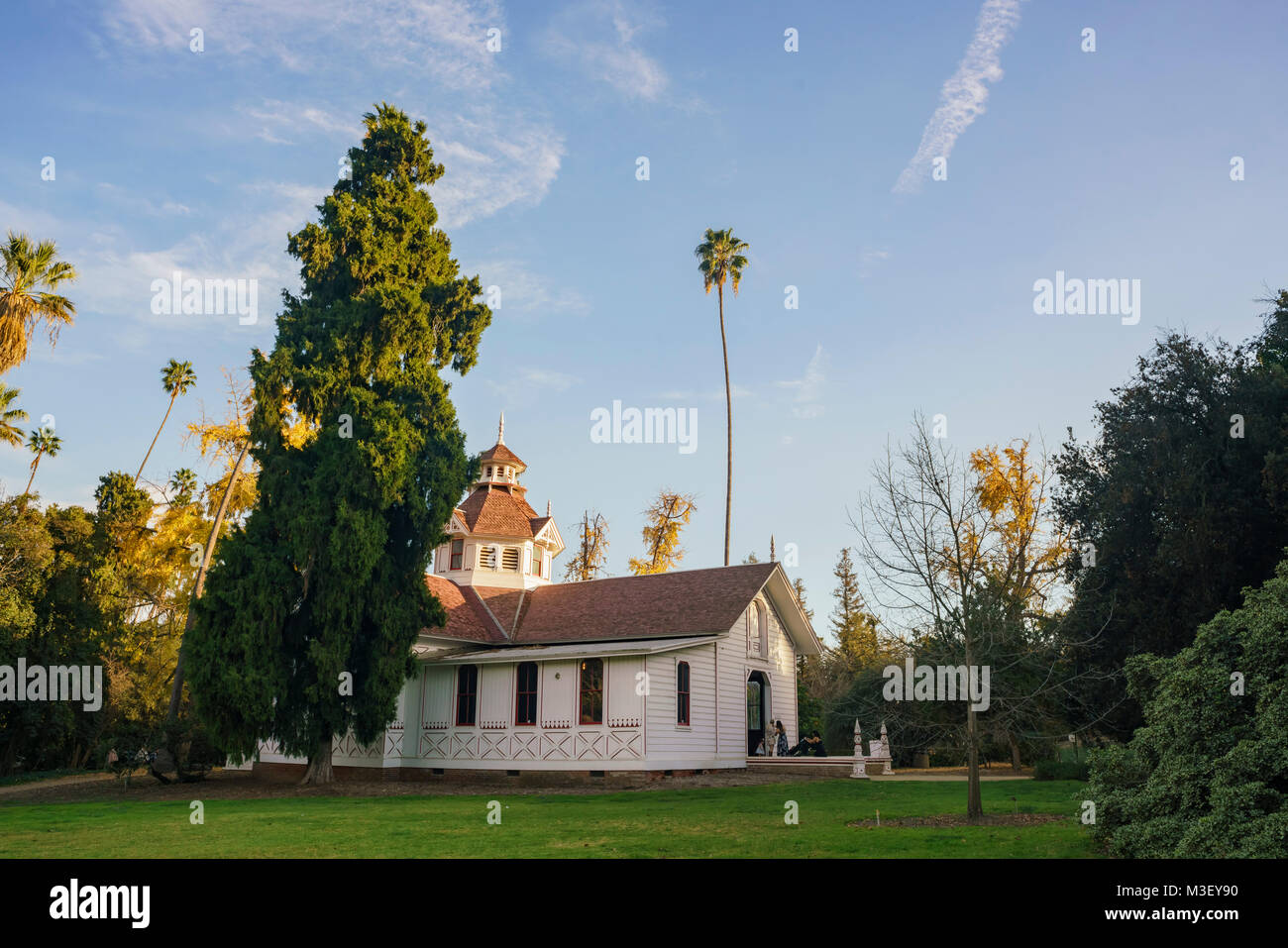 The beautiful Queen Anne Cottage at Los Angeles County Arboretum & Botanic… Stock Photo