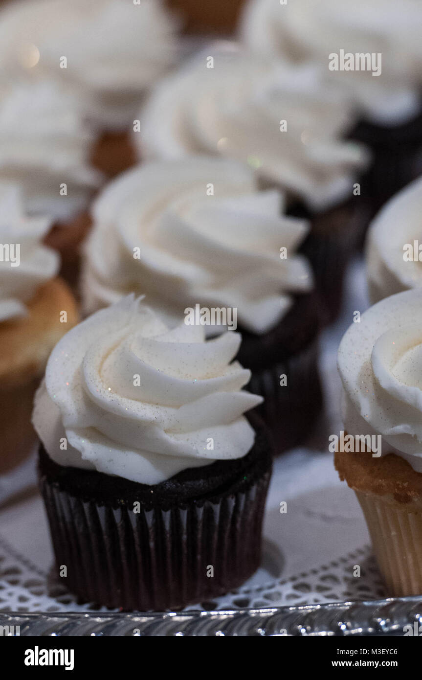 Chocolate Cupcakes with Vanilla Buttercream Frosting Stock Photo Alamy