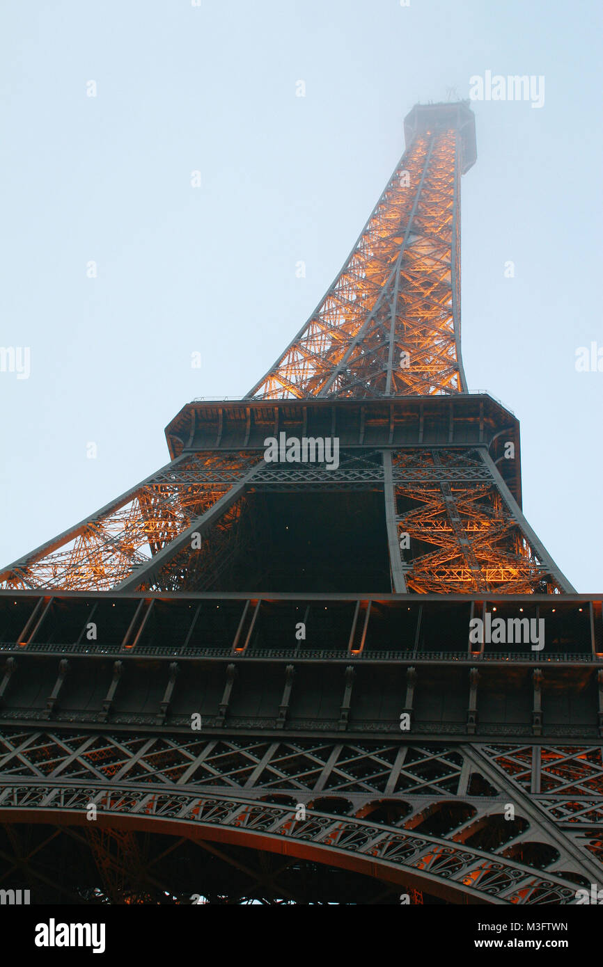 Der Eifelturm In Paris Frankreich Stock Photo Alamy