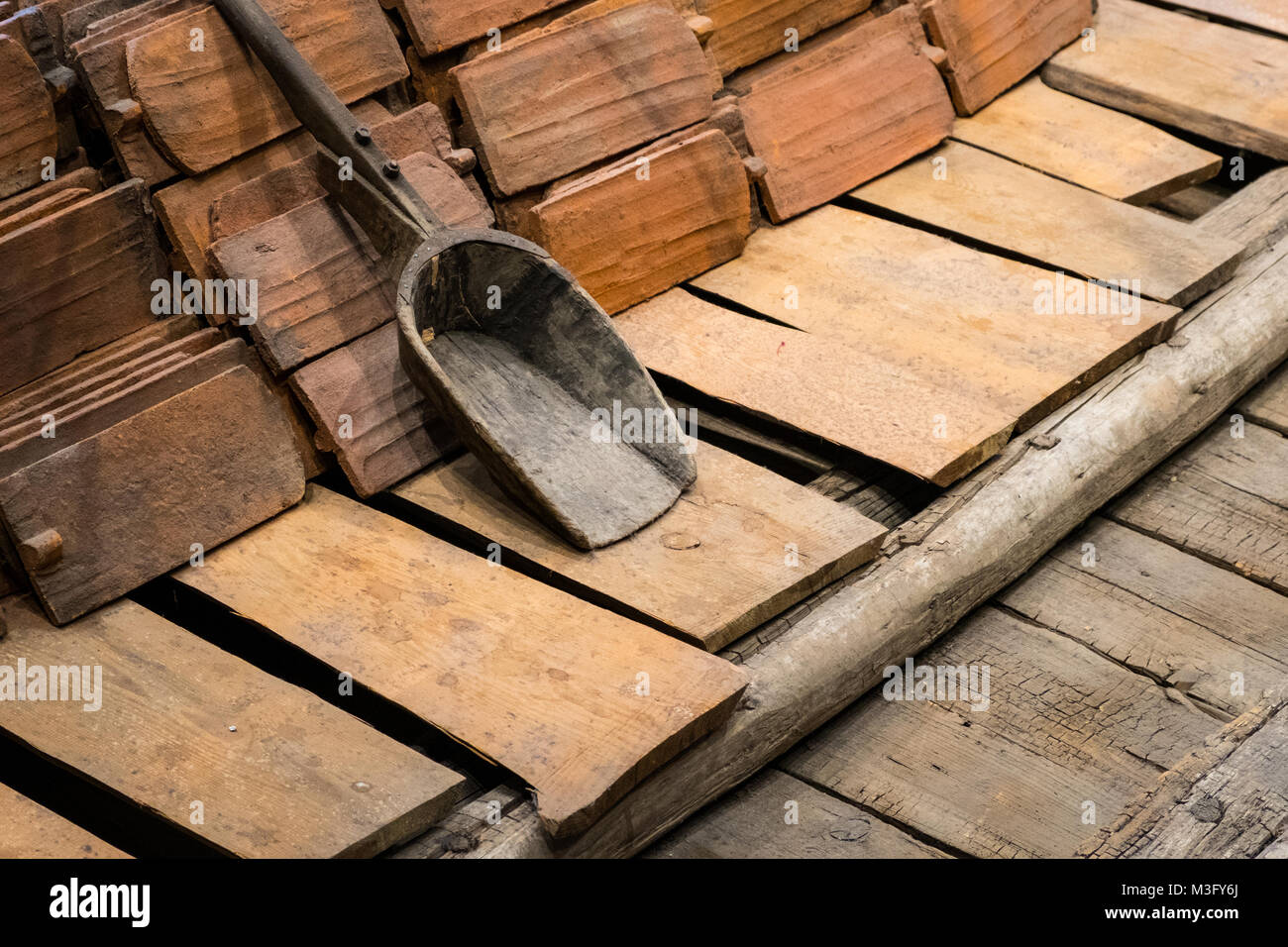 Roofing tools fotos de stock, imágenes de Roofing tools sin royalties