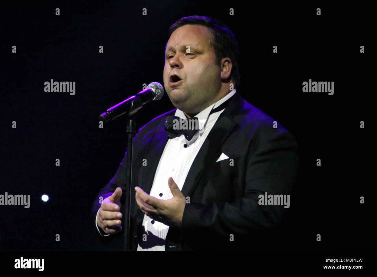 Paul Potts (Tenor) bei Willkommen bei Carmen Nebel FREIBURG - 11.04. ...