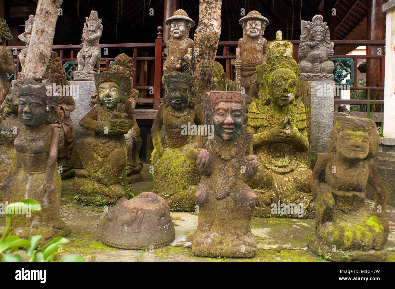 Hindu deities bali hi-res stock photography and images - Alamy