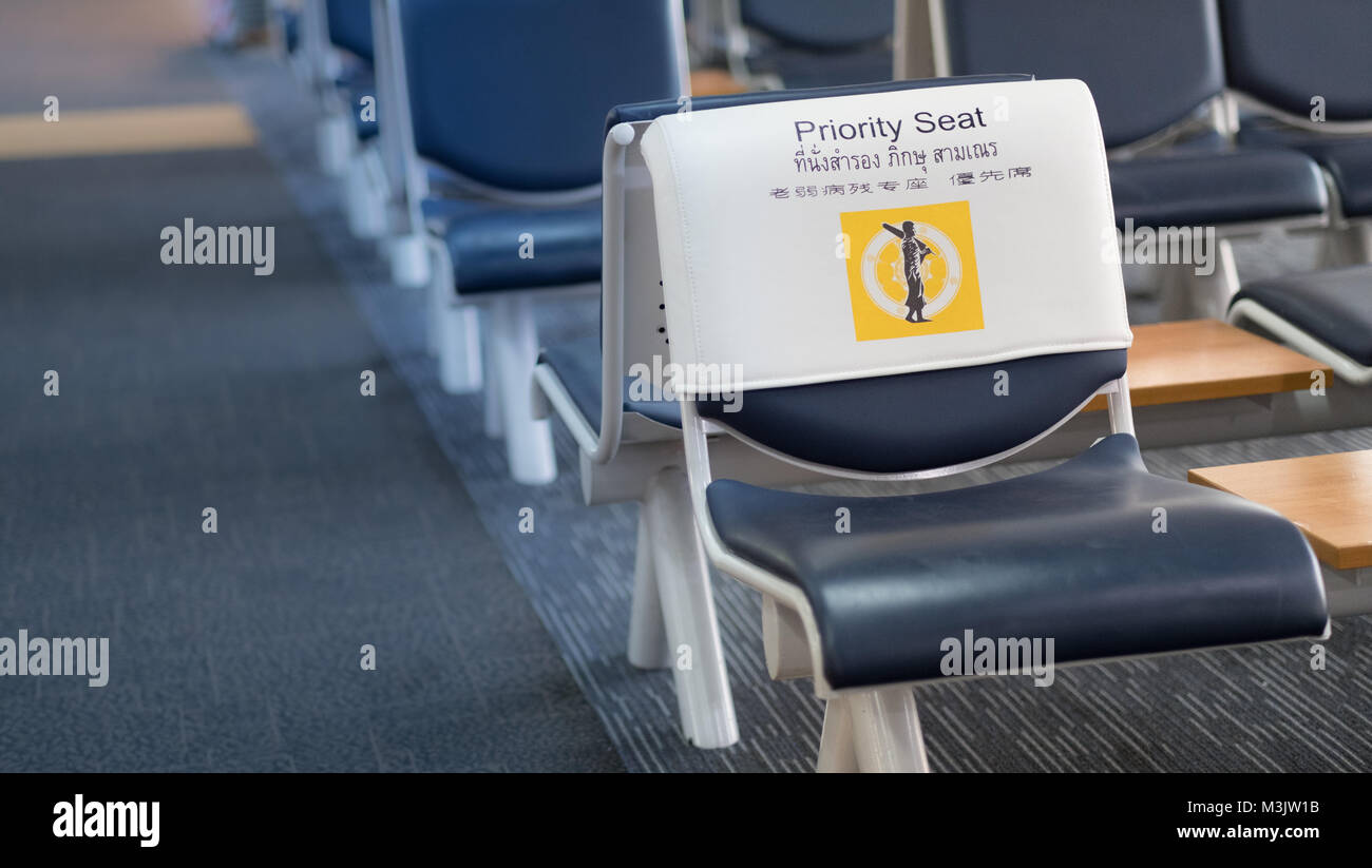 empty-seats-at-gate-priority-seating-in-airport-stock-photo-alamy