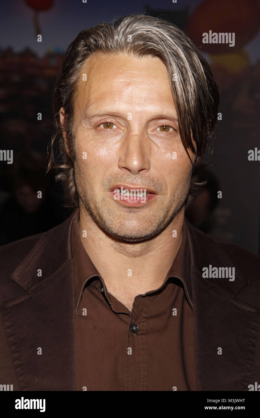 Filmfest Hamburg, 25.09.2009, "Coco Chanel & Igor Stravinsky", Mads  Mikkelsen Stock Photo - Alamy