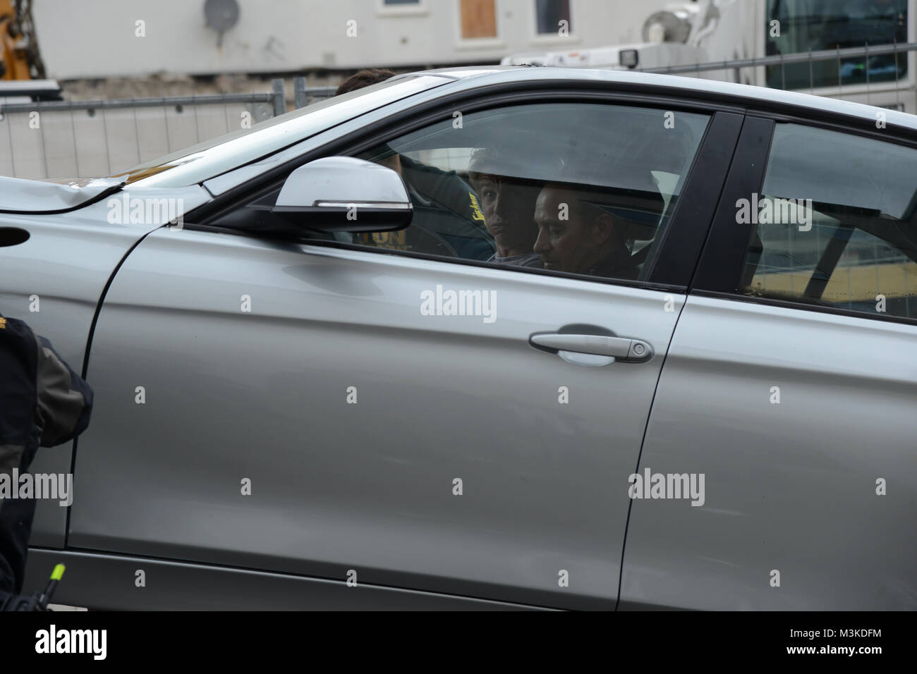Erdogan Atalay und Daniel Roesner in Ihrem Auto am Haken bei den Dreharbeiten und Settermin am 02.10.2016 in Koeln-Kalk Stock Photo