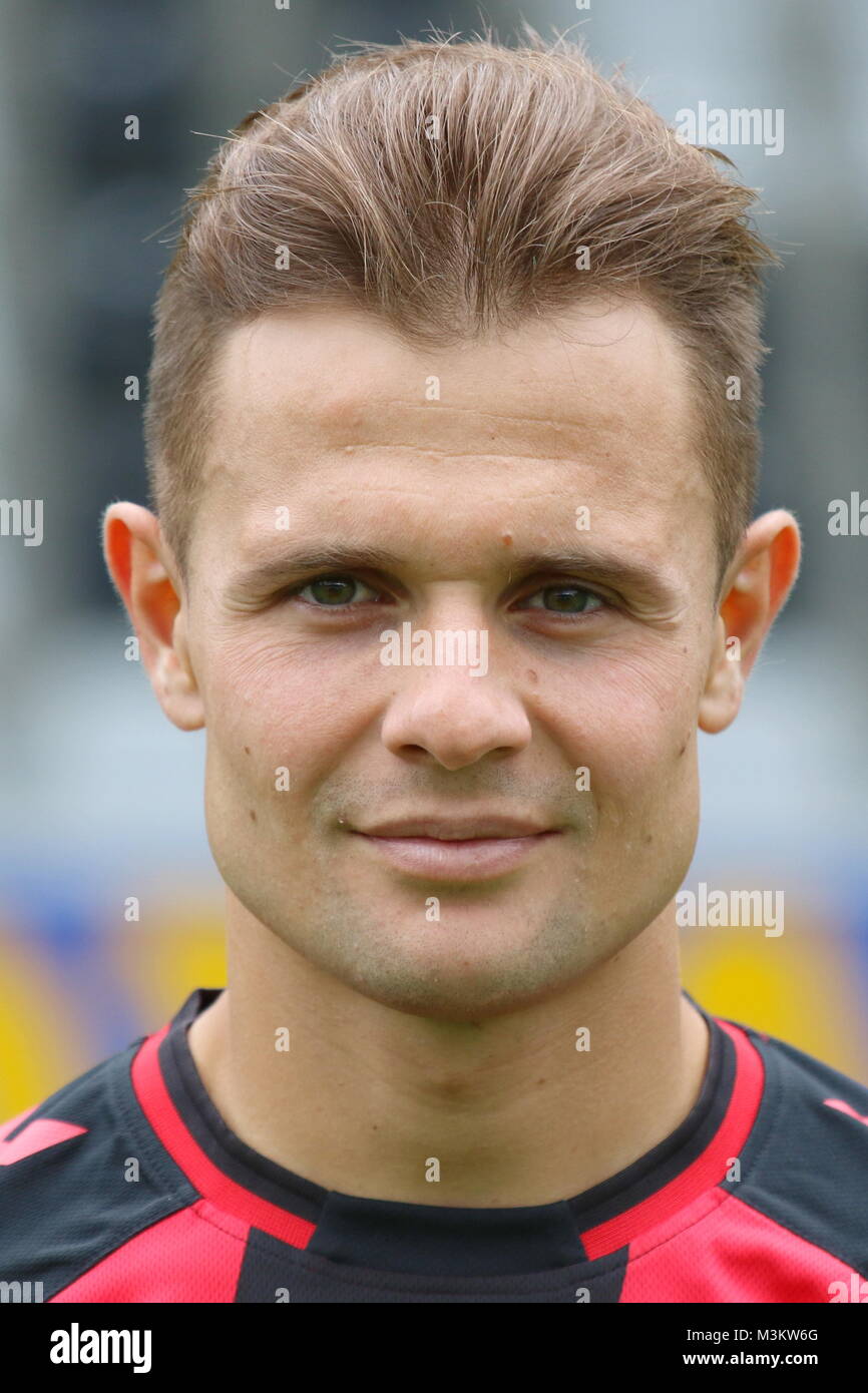 Amir Abrashi (Freiburg), Fussball: 1. BL, 16/17 - Mannschaftsfoto SC Freiburg 2016 Stock Photo