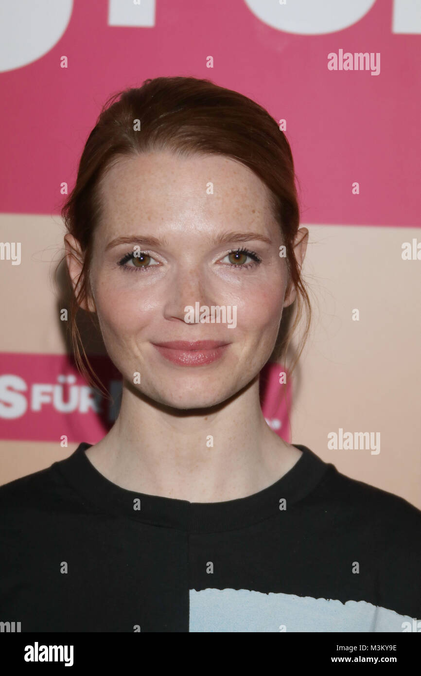 Karoline Herfurth, Premiere "SMS fuer Dich", Cinemaxx Hamburg, 15.09.