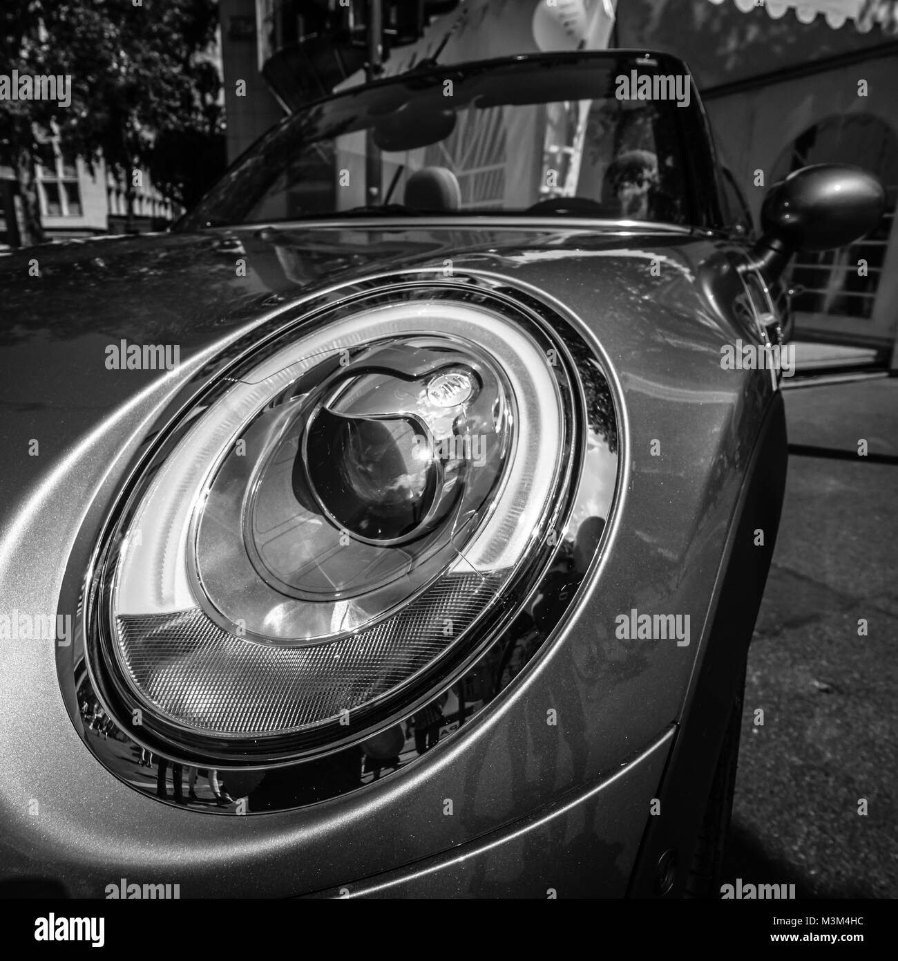 Black mini car hi-res stock photography and images - Alamy