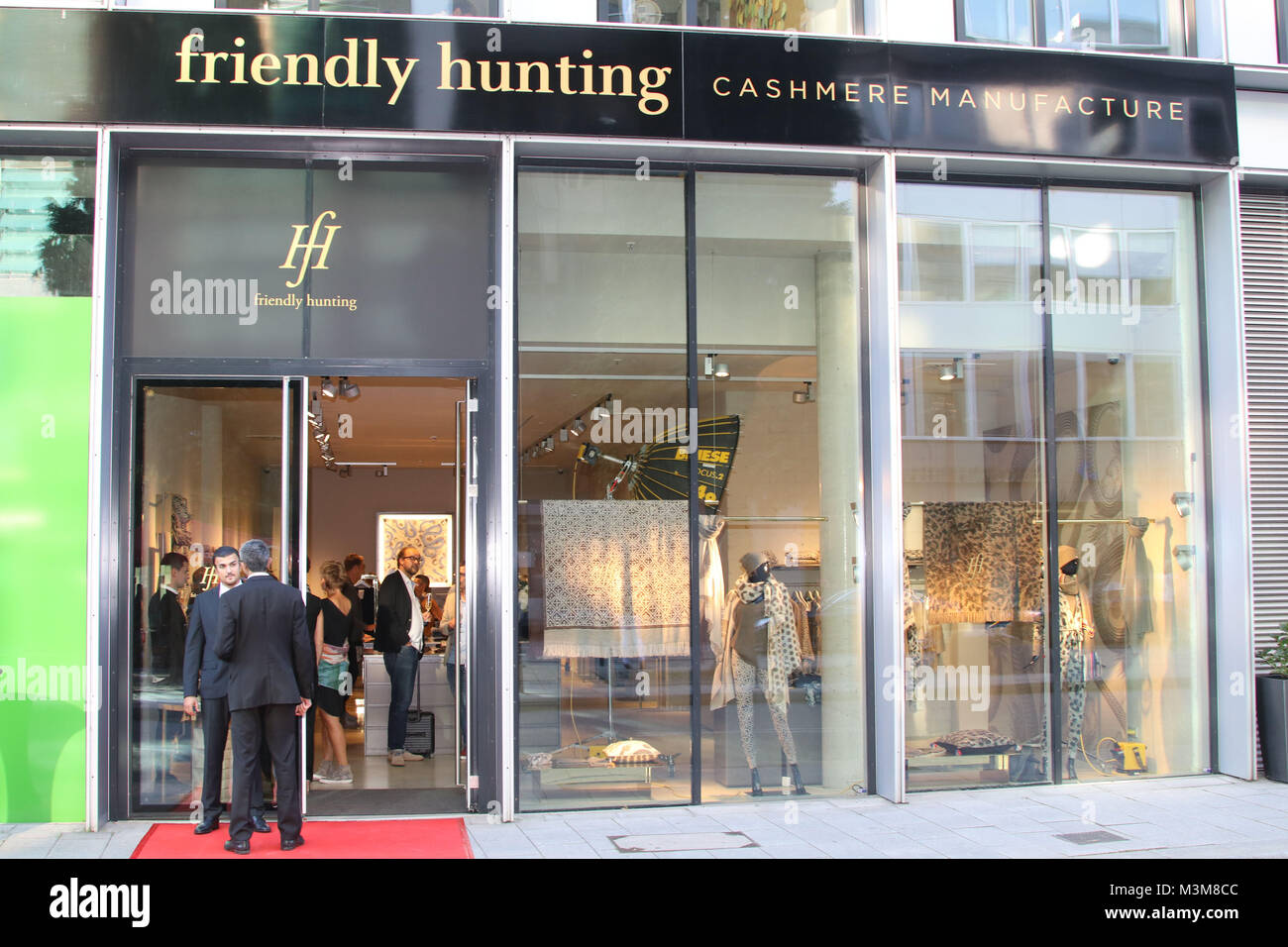 Friendly hunting store hires stock photography and images Alamy
