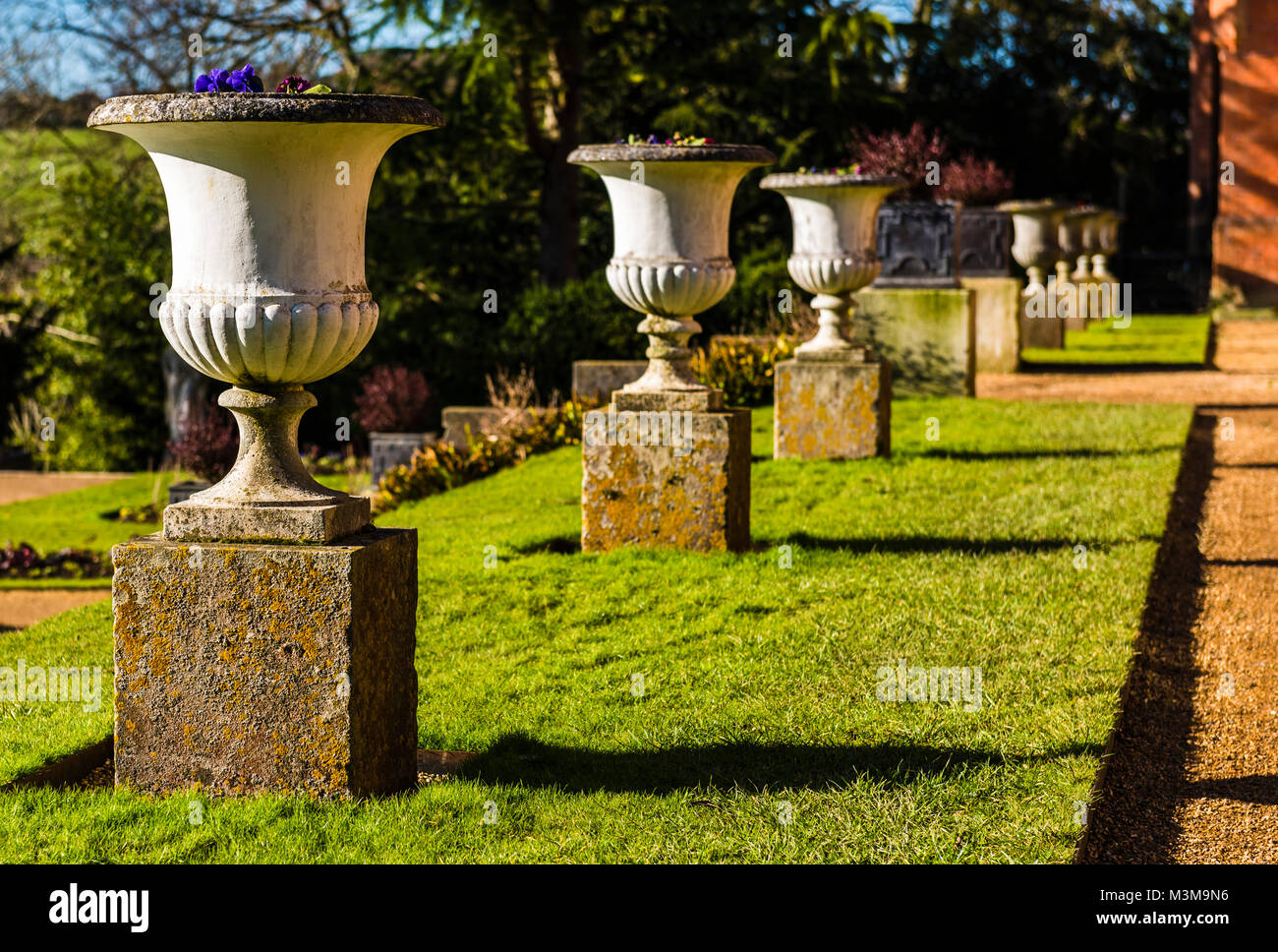 Stone urns hires stock photography and images Alamy