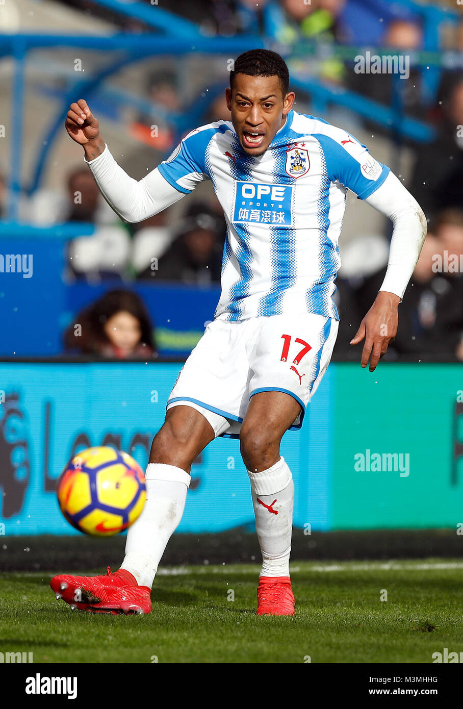 Huddersfield Town's Rajiv van La Parra Stock Photo Alamy