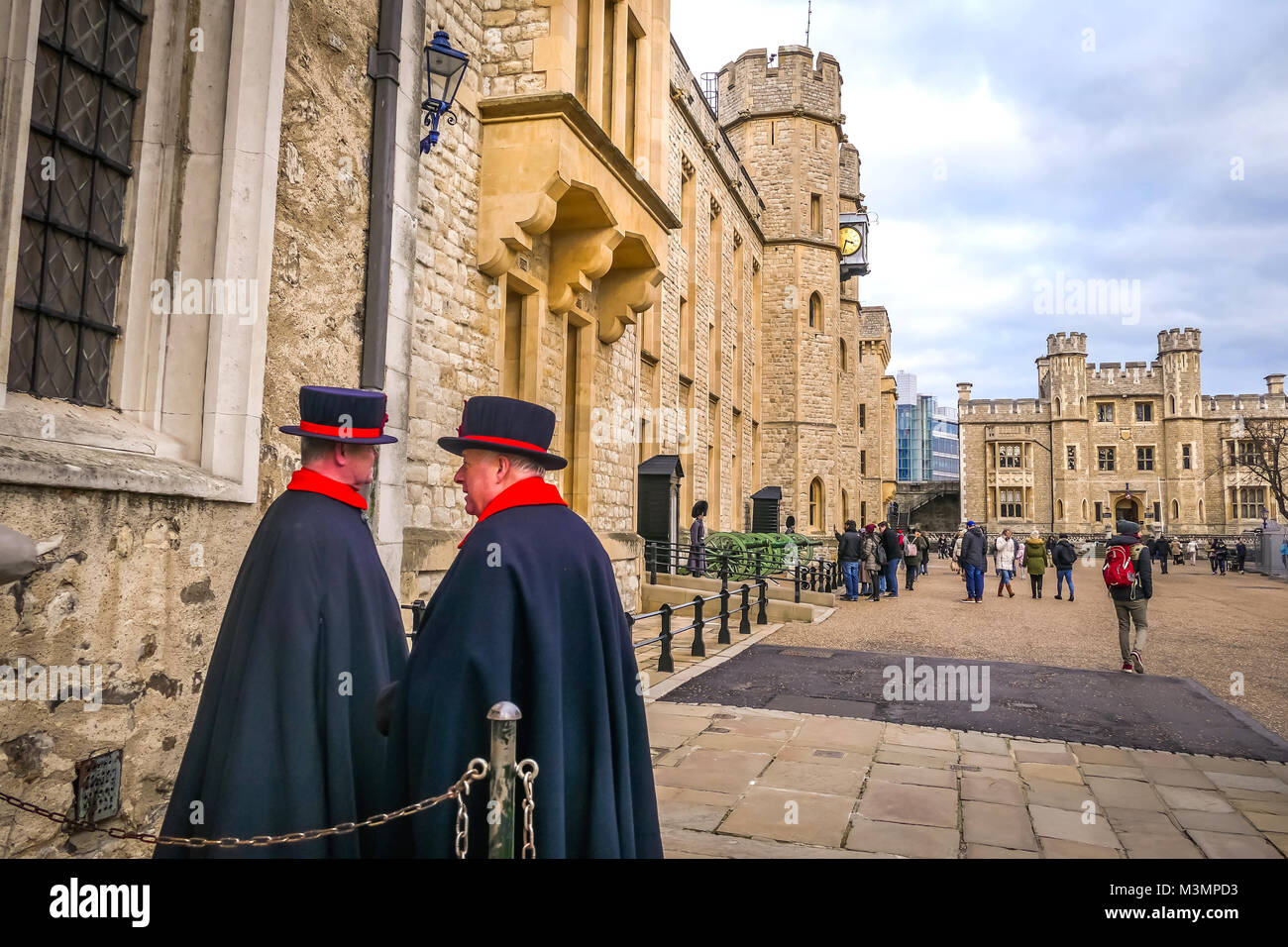 Yeoman warders hi-res stock photography and images - Alamy