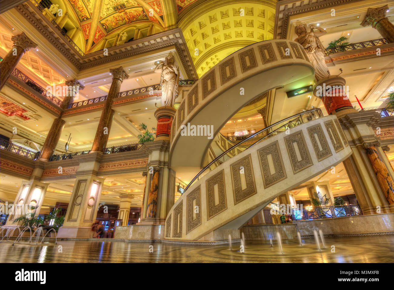 Las vegas shopping luxury hi-res stock photography and images - Alamy