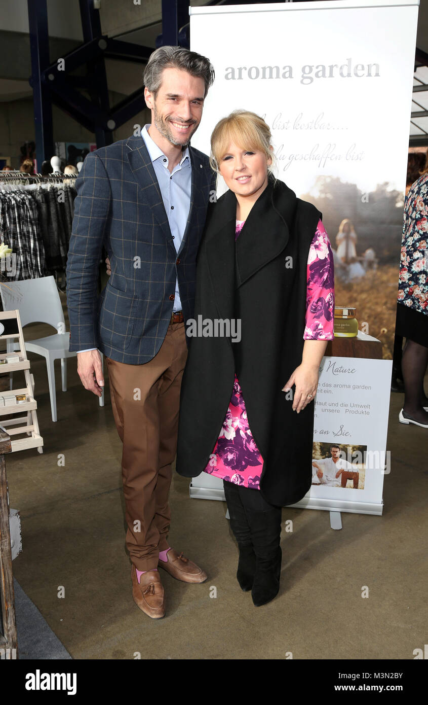 Maite Kelly mit Ehemann Florent Raimond bei einer Mode Messe in Hamburg  Stock Photo - Alamy