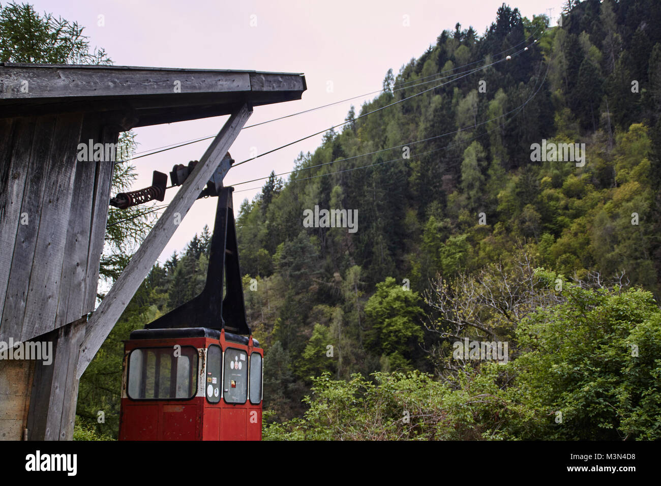 Gondola hut hi-res stock photography and images - Alamy